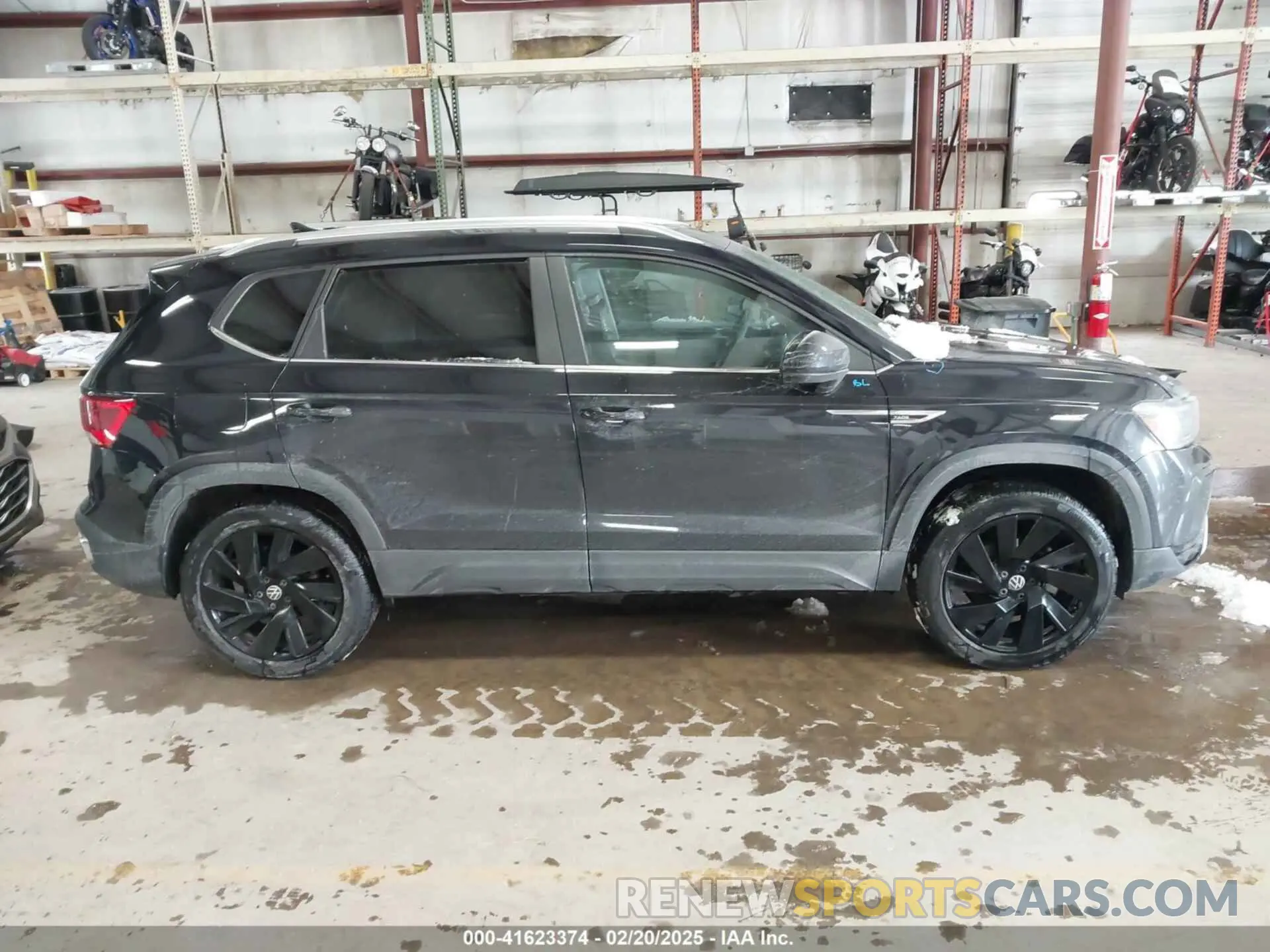 14 fotografías del automóvil dañado 3VVUX7B24RM044079 VOLKSWAGEN TAOS 2024