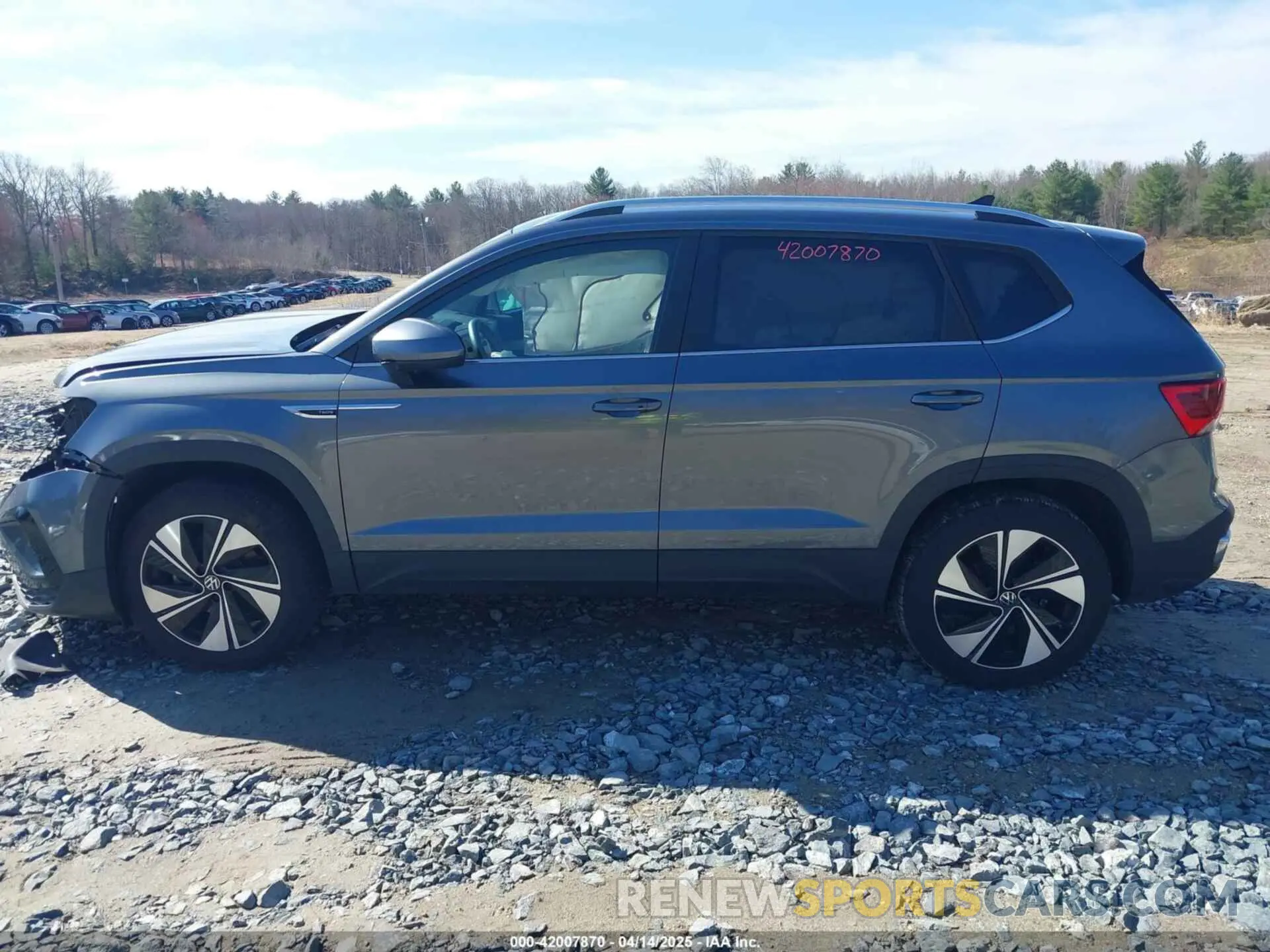 15 fotografías del automóvil dañado 3VVVX7B20RM040650 VOLKSWAGEN TAOS 2024