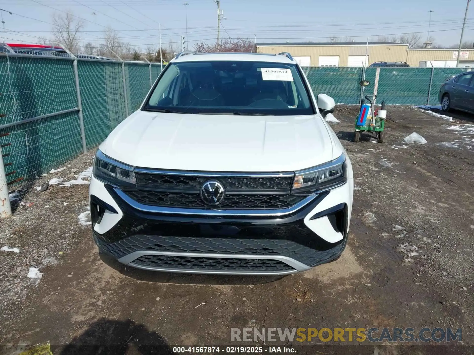 12 fotografías del automóvil dañado 3VVVX7B23RM061220 VOLKSWAGEN TAOS 2024