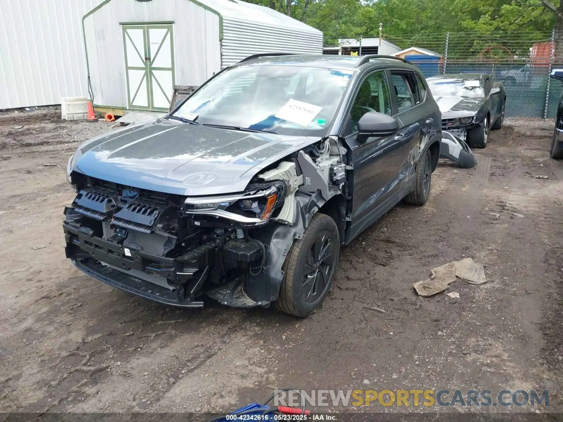2 fotografías del automóvil dañado 3VV5C7B23SM012634 VOLKSWAGEN TAOS 2025