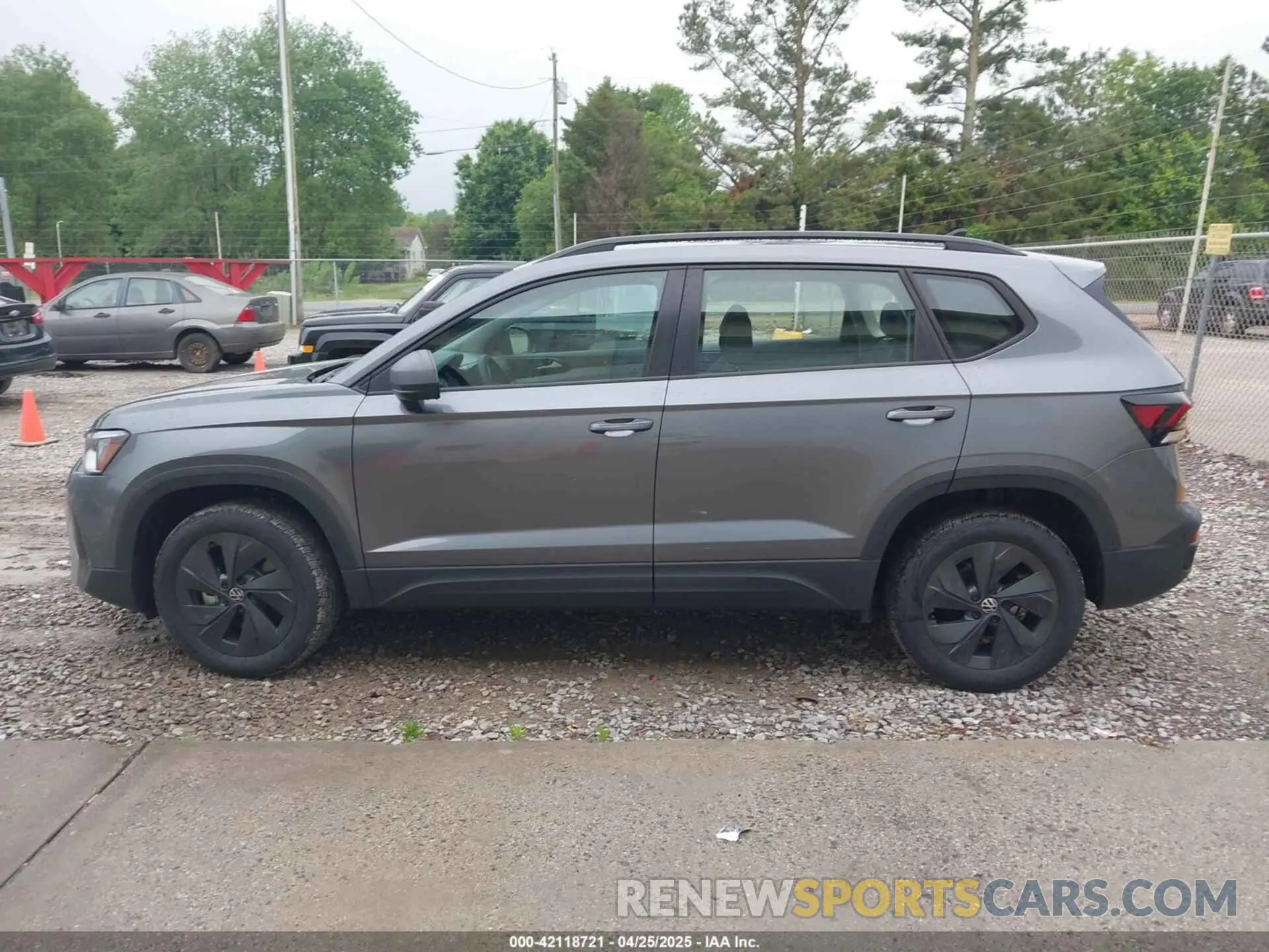 14 fotografías del automóvil dañado 3VV5C7B24SM004848 VOLKSWAGEN TAOS 2025