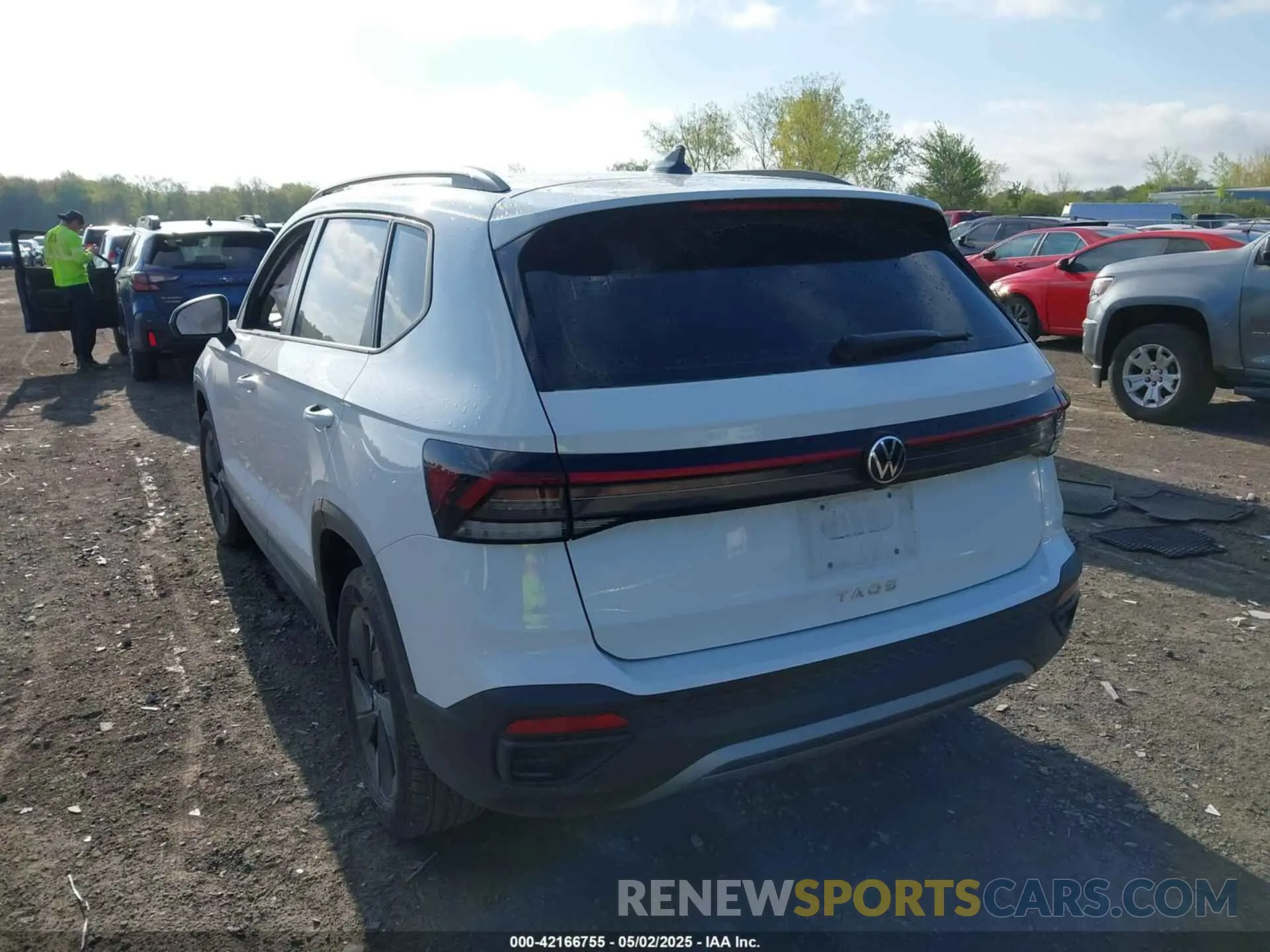 3 fotografías del automóvil dañado 3VV5C7B27SM010322 VOLKSWAGEN TAOS 2025