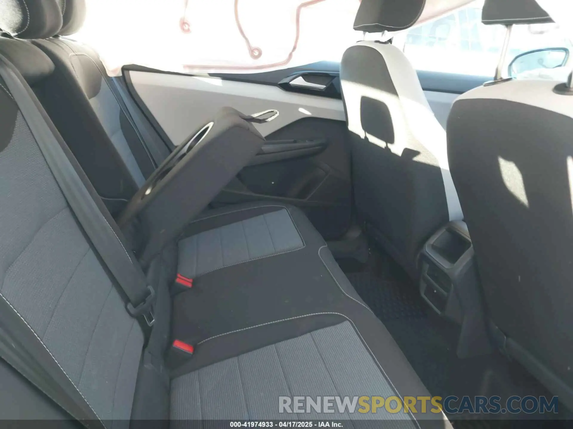 8 fotografías del automóvil dañado 3VV8C7B2XSM015561 VOLKSWAGEN TAOS 2025