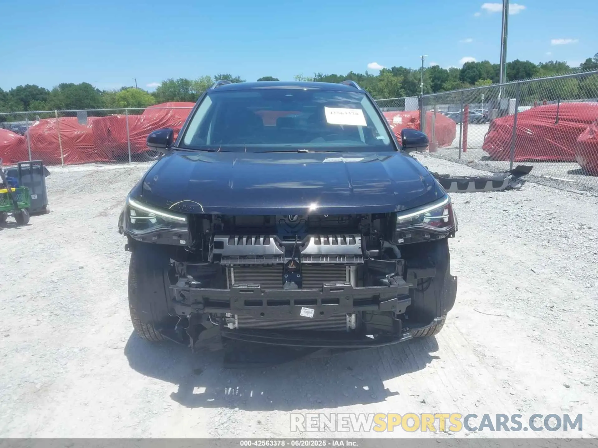 13 fotografías del automóvil dañado 3VVUC7B21SM044655 VOLKSWAGEN TAOS 2025