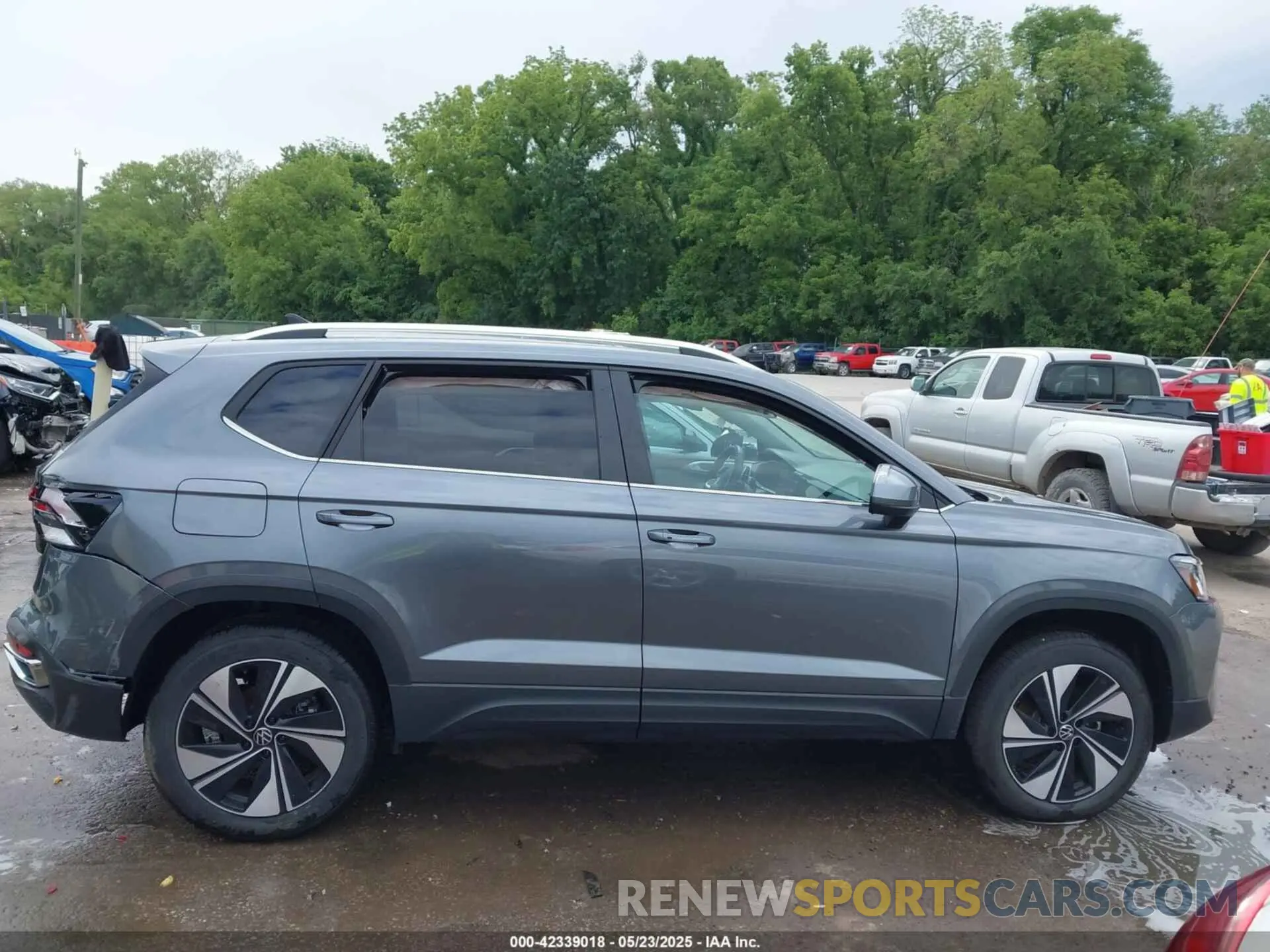 13 fotografías del automóvil dañado 3VVUC7B23SM006148 VOLKSWAGEN TAOS 2025