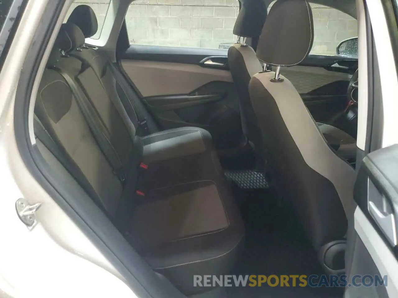11 fotografías del automóvil dañado 3VVAX7B25NM079338 VOLKSWAGEN TAOS S 2022