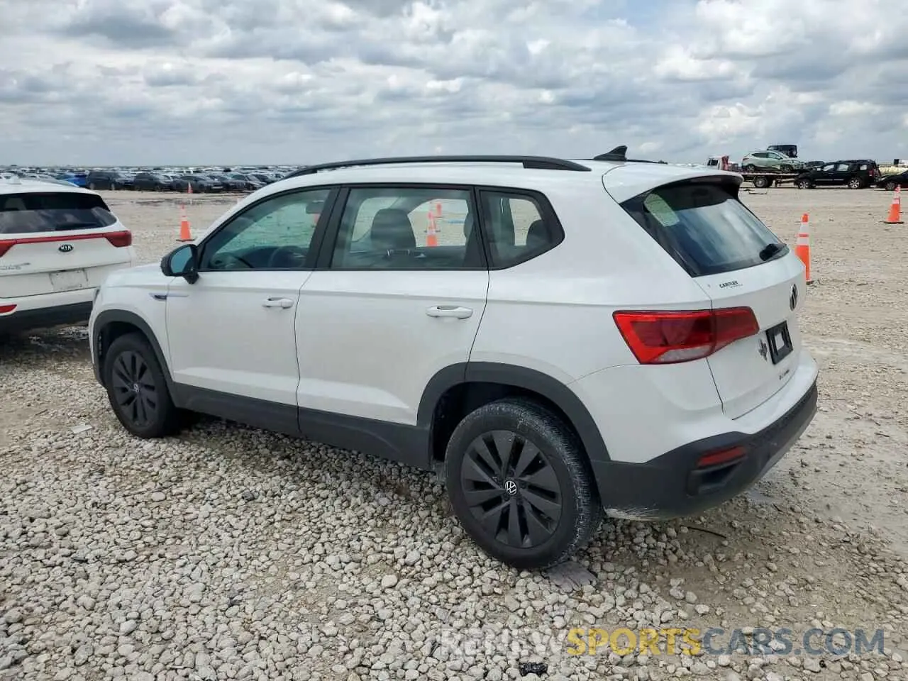 2 fotografías del automóvil dañado 3VVCX7B2XNM029320 VOLKSWAGEN TAOS S 2022