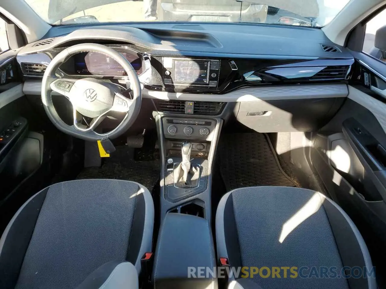 8 fotografías del automóvil dañado 3VVDX7B20NM051377 VOLKSWAGEN TAOS S 2022