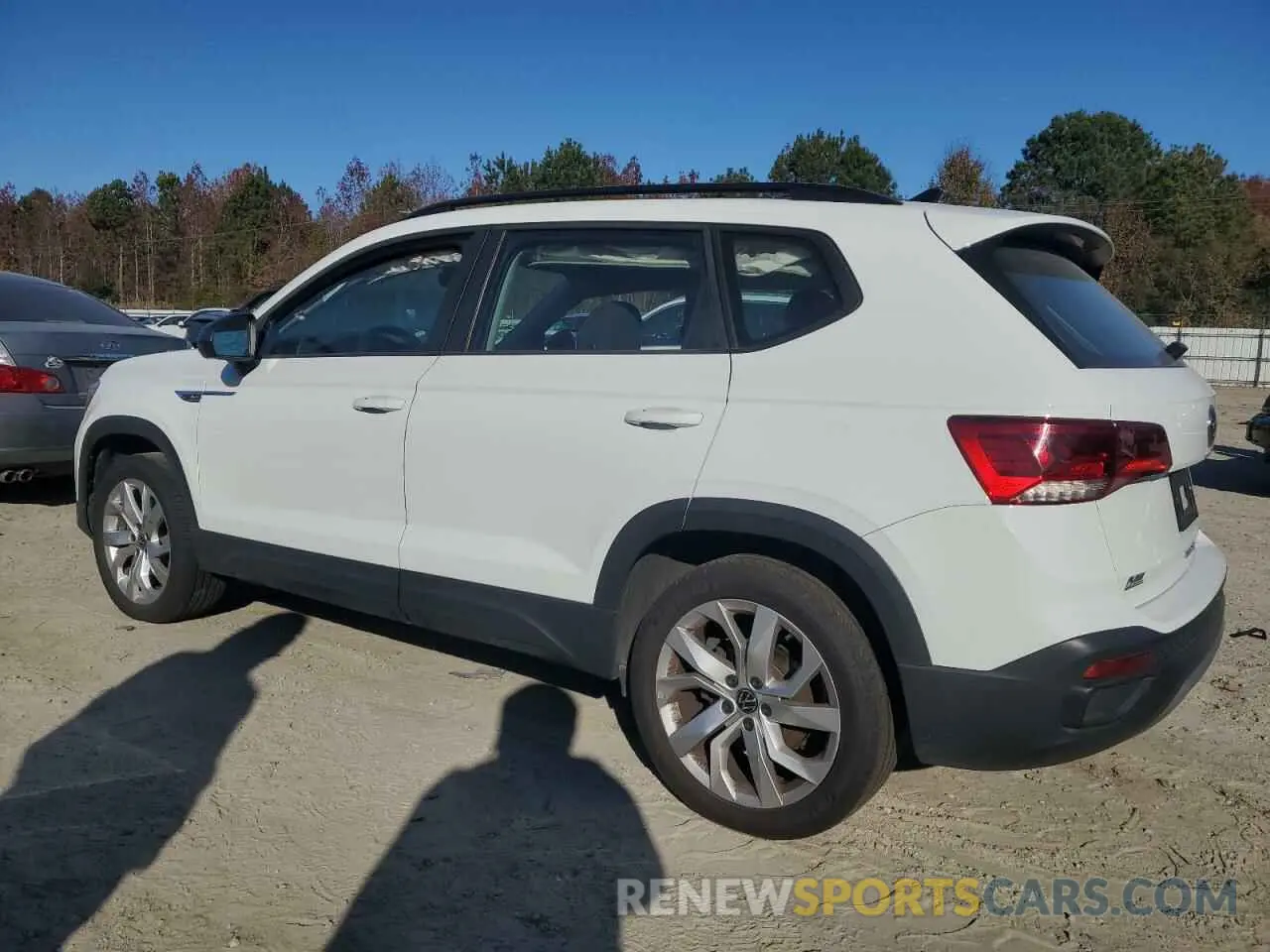 2 fotografías del automóvil dañado 3VVAX7B29PM311376 VOLKSWAGEN TAOS S 2023
