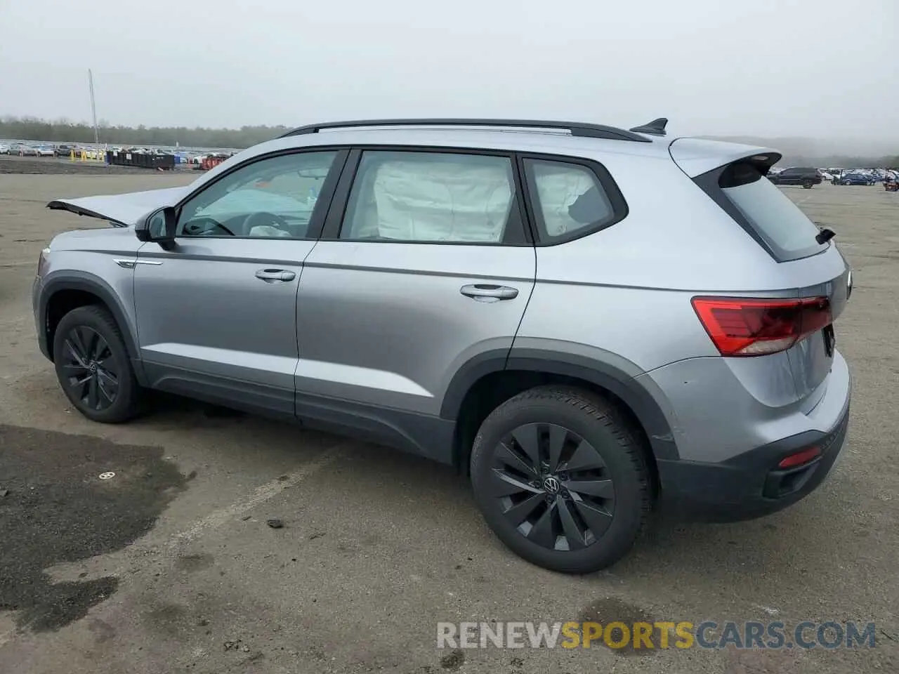 2 fotografías del automóvil dañado 3VVCX7B24PM378086 VOLKSWAGEN TAOS S 2023