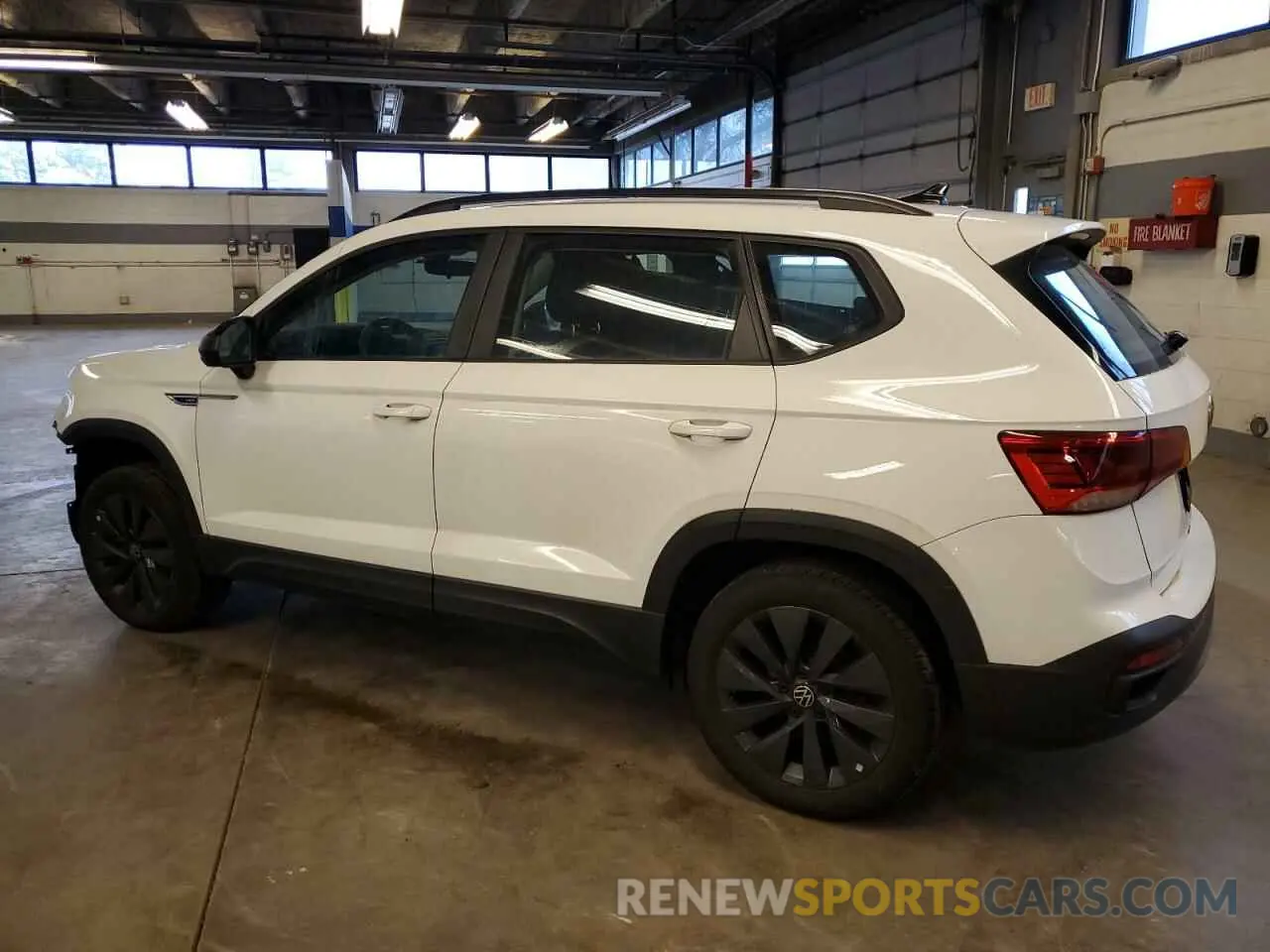 2 fotografías del automóvil dañado 3VVDX7B22PM319669 VOLKSWAGEN TAOS S 2023