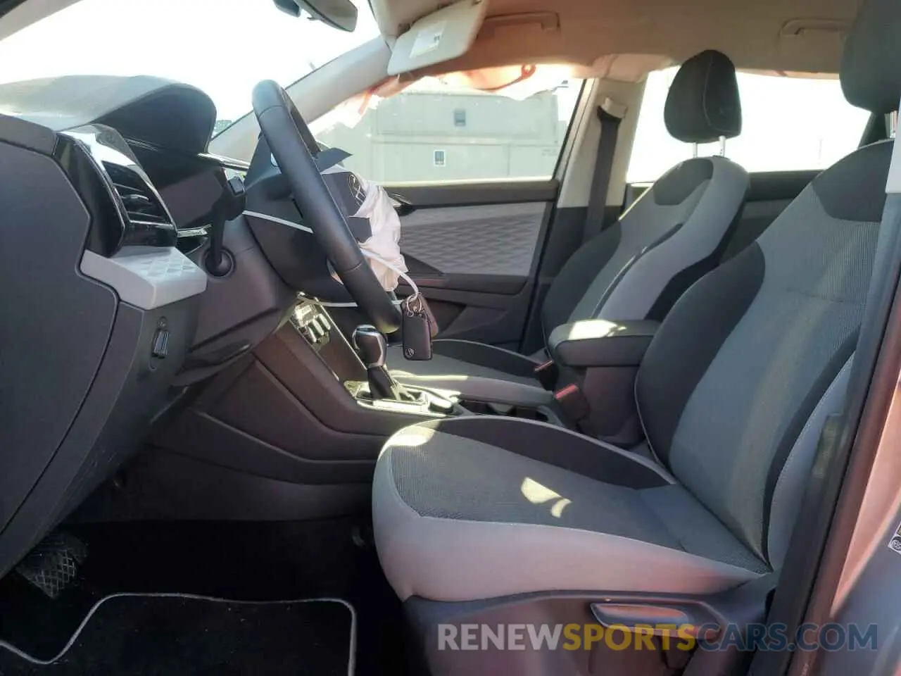 7 fotografías del automóvil dañado 3VVFX7B23PM345531 VOLKSWAGEN TAOS S 2023