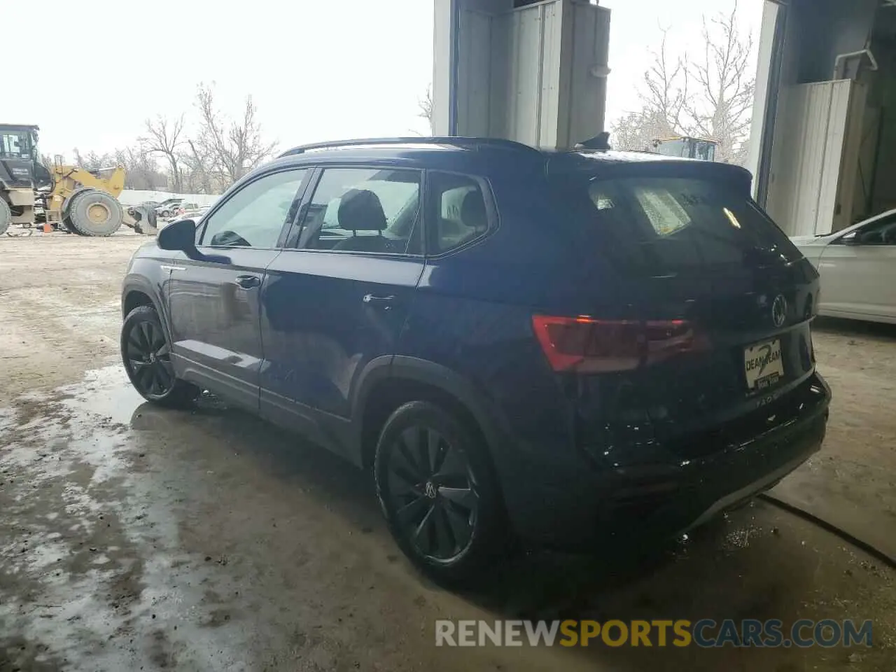 2 fotografías del automóvil dañado 3VV5X7B21RM119857 VOLKSWAGEN TAOS S 2024