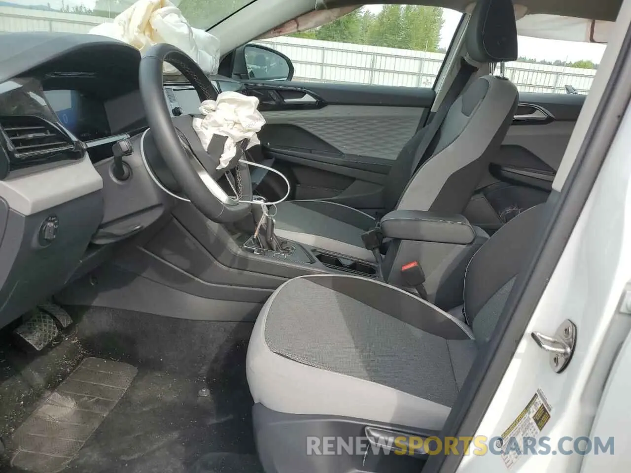 7 fotografías del automóvil dañado 3VV5X7B2XRM057665 VOLKSWAGEN TAOS S 2024