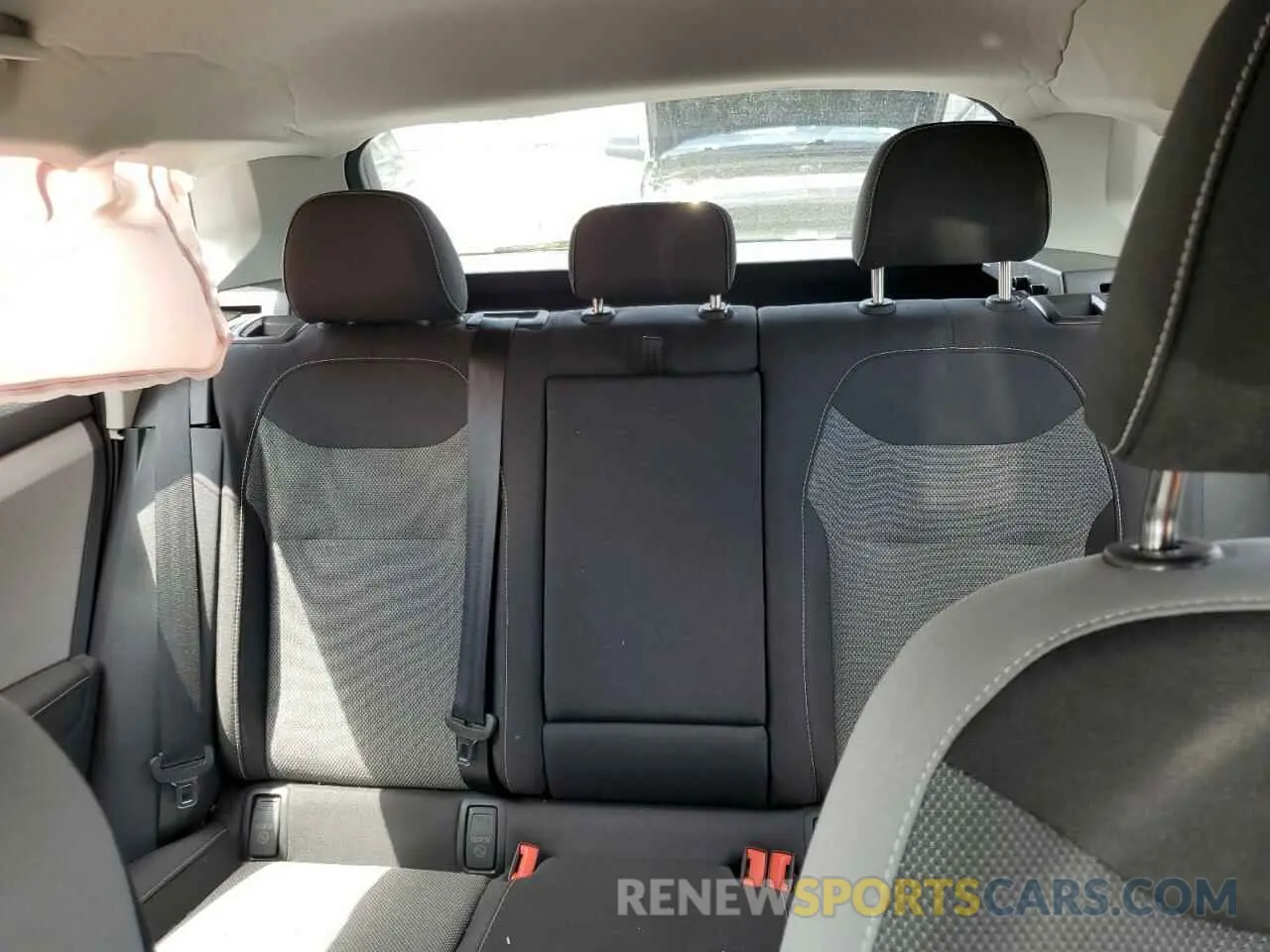 10 fotografías del automóvil dañado 3VV8X7B24RM095647 VOLKSWAGEN TAOS S 2024