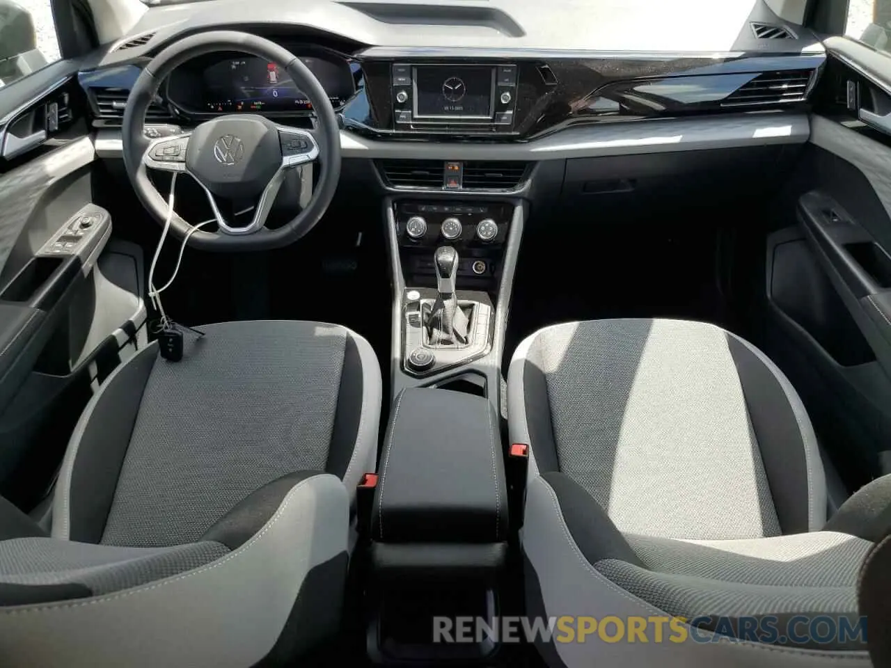 8 fotografías del automóvil dañado 3VV8X7B24RM095647 VOLKSWAGEN TAOS S 2024