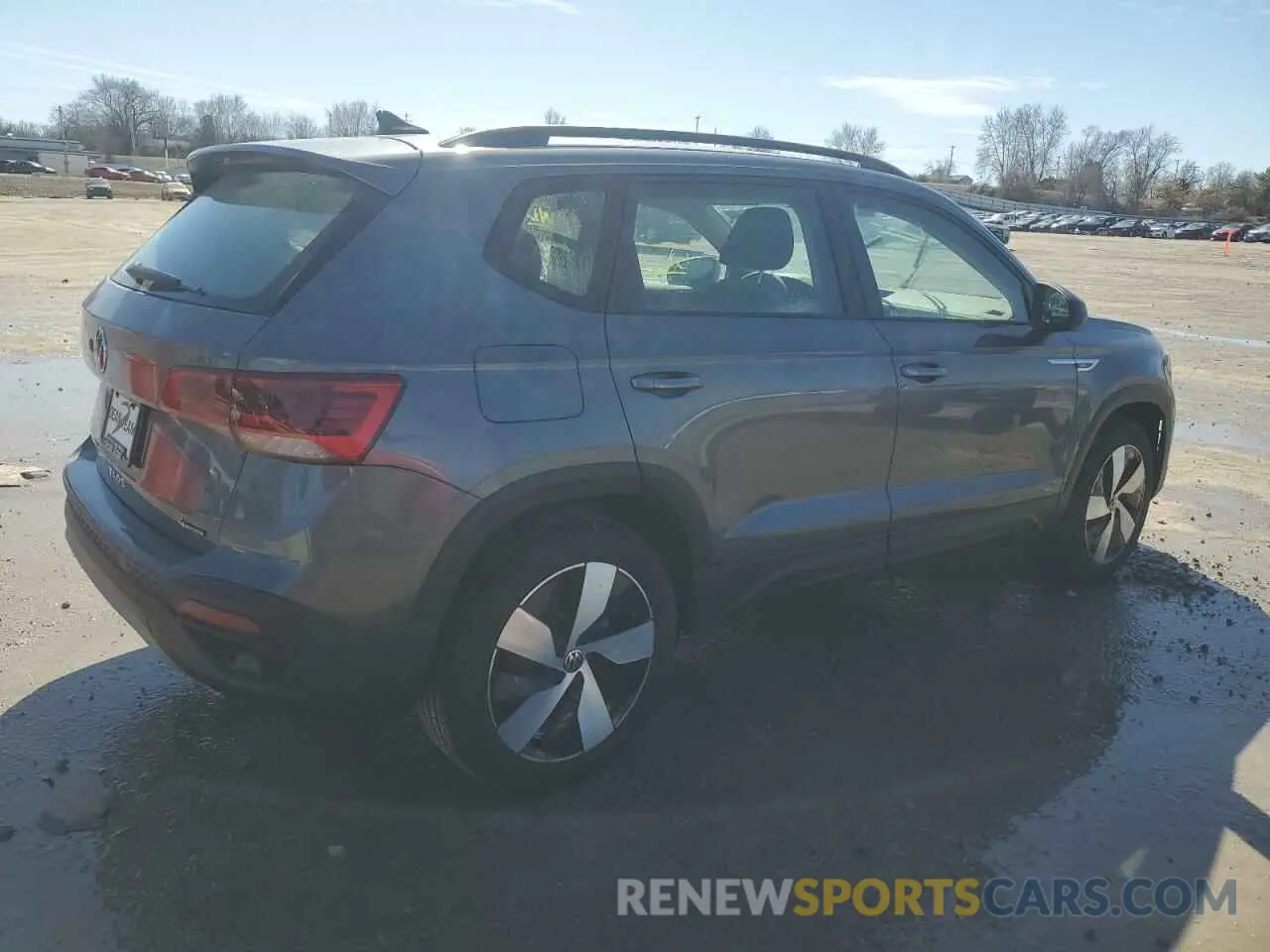 3 fotografías del automóvil dañado 3VV8X7B2XRM120650 VOLKSWAGEN TAOS S 2024