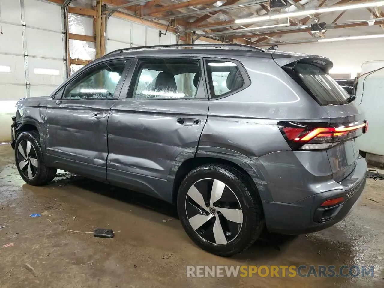 2 fotografías del automóvil dañado 3VV8C7B21SM004612 VOLKSWAGEN TAOS S 2025