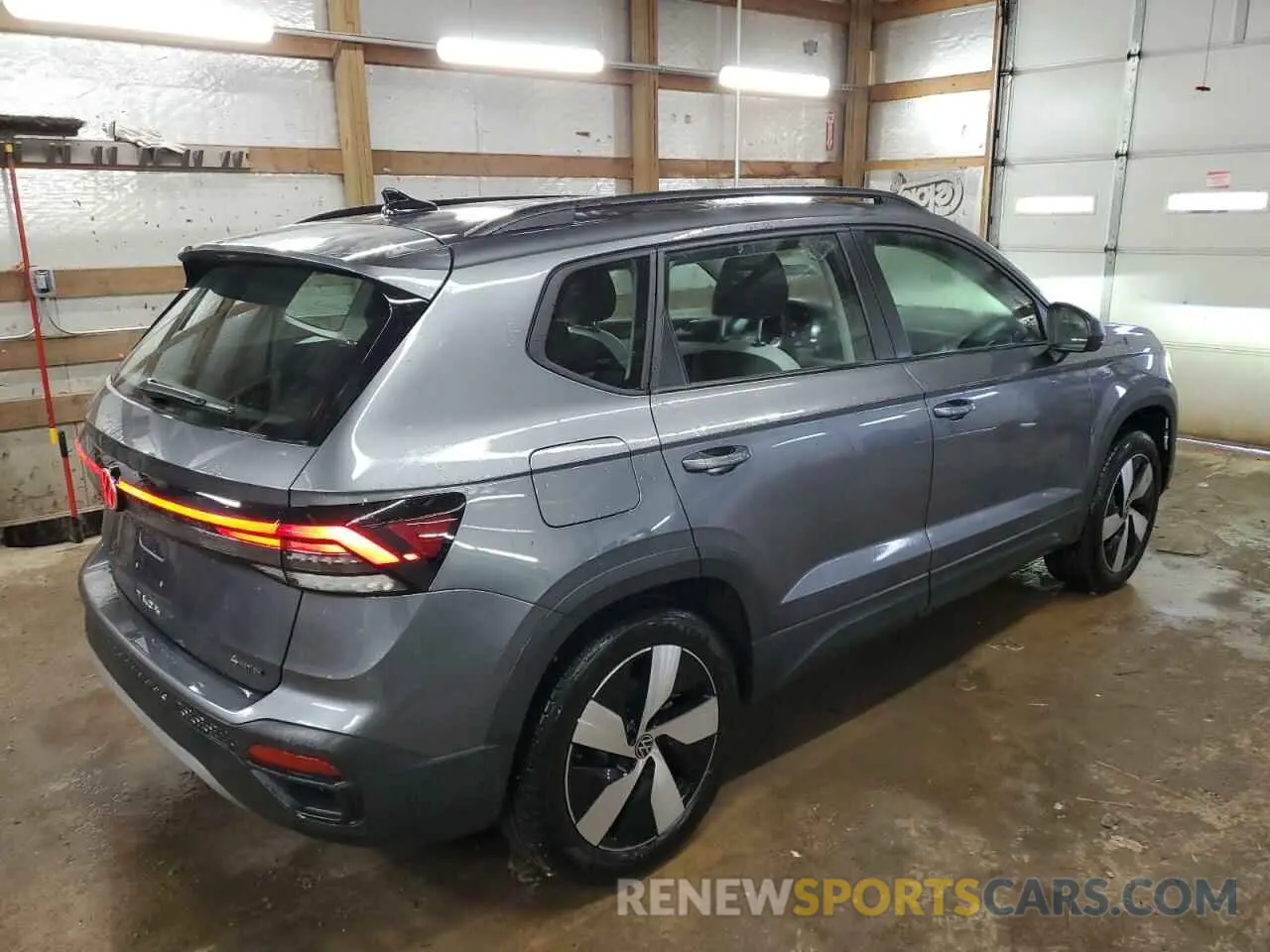 3 fotografías del automóvil dañado 3VV8C7B21SM004612 VOLKSWAGEN TAOS S 2025