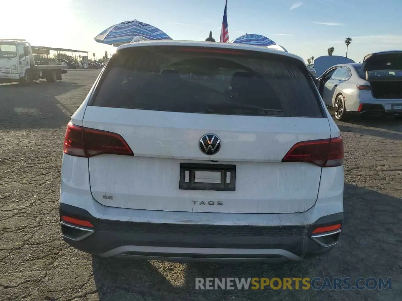 6 fotografías del automóvil dañado 3VVRX7B24NM036628 VOLKSWAGEN TAOS SE 2022