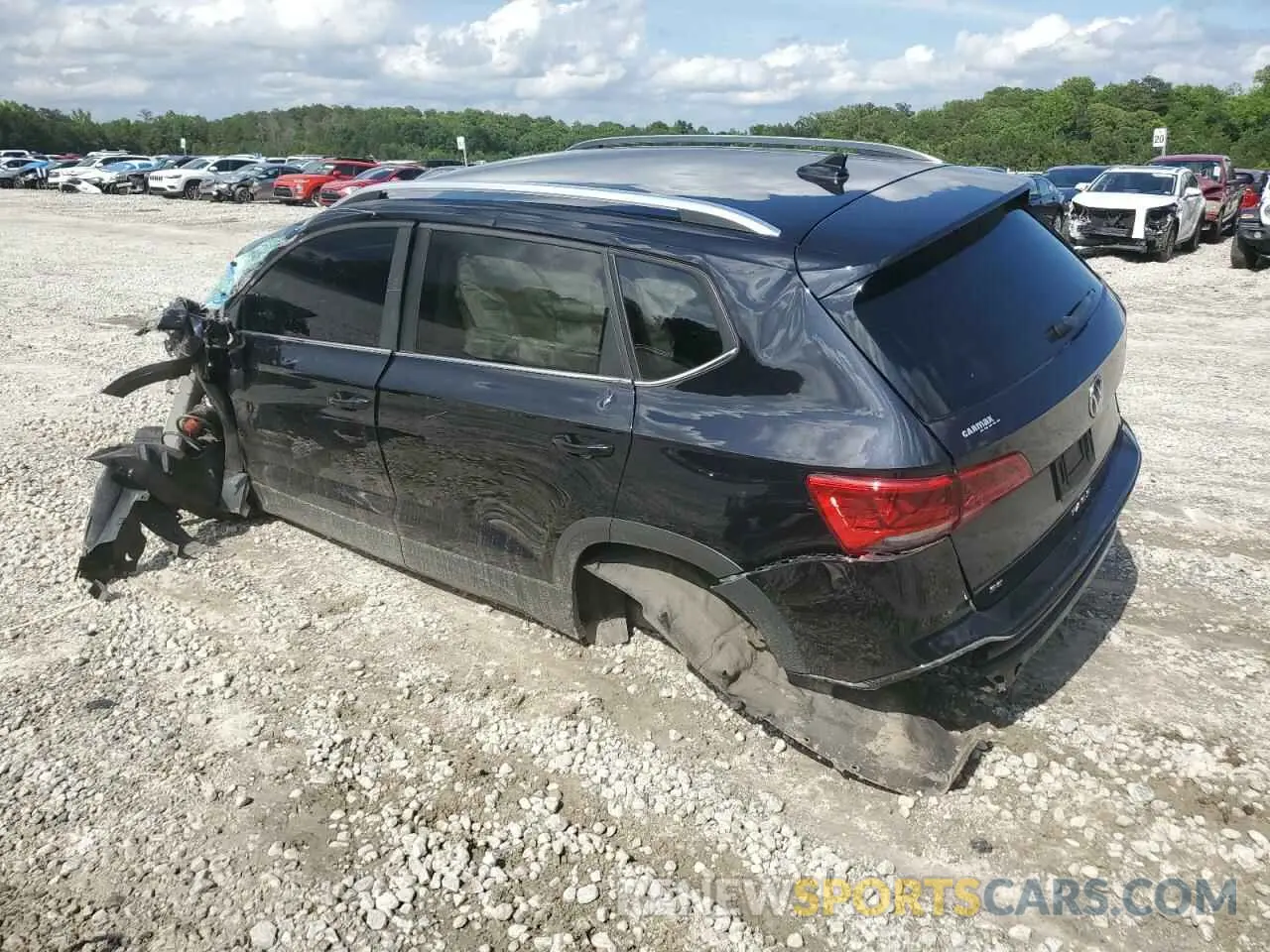 2 fotografías del automóvil dañado 3VVSX7B29NM097586 VOLKSWAGEN TAOS SE 2022
