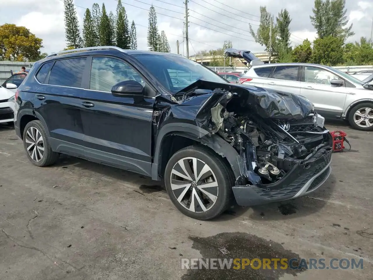4 fotografías del automóvil dañado 3VVTX7B21NM059631 VOLKSWAGEN TAOS SE 2022