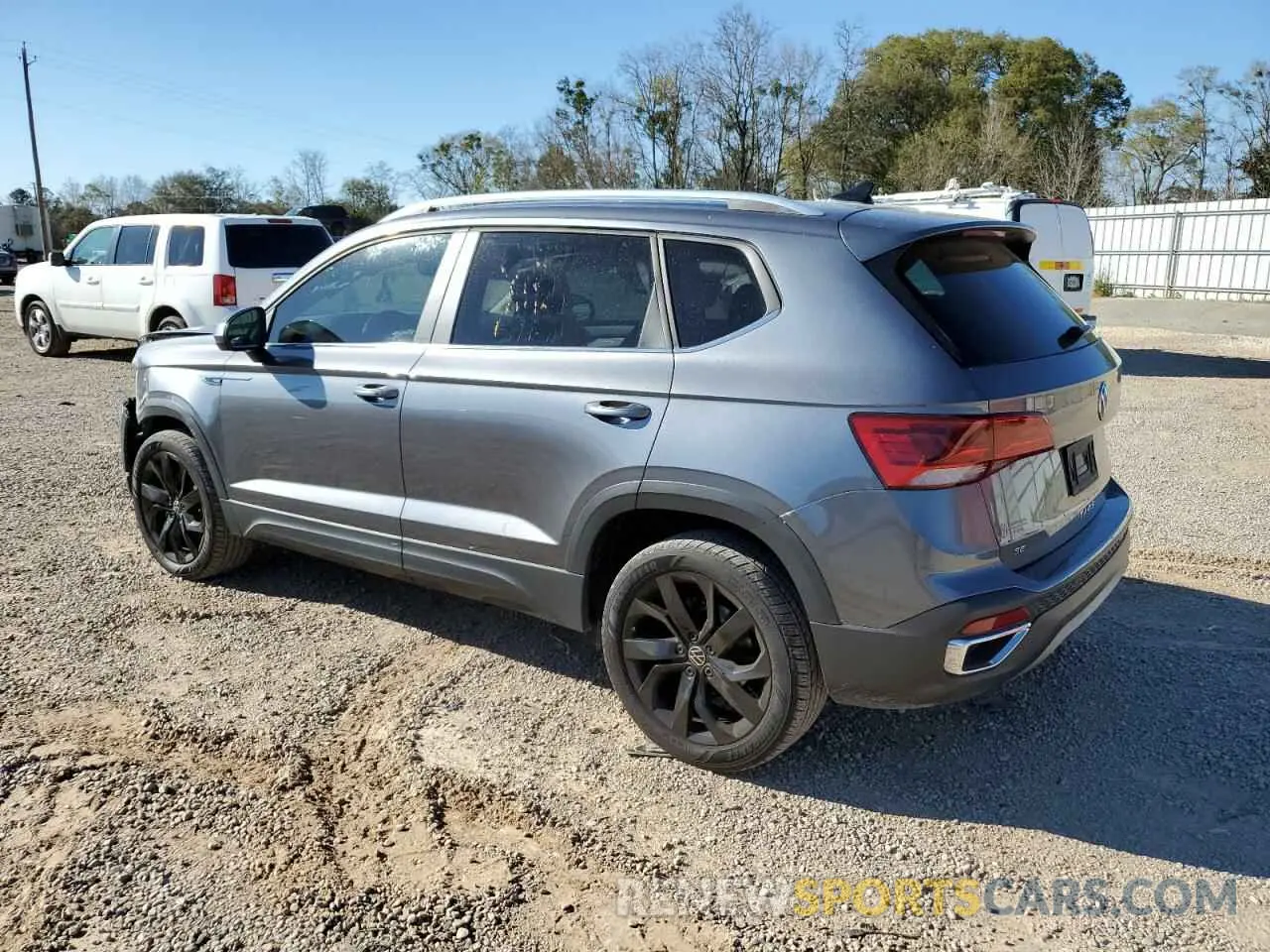2 fotografías del automóvil dañado 3VVTX7B25NM008746 VOLKSWAGEN TAOS SE 2022