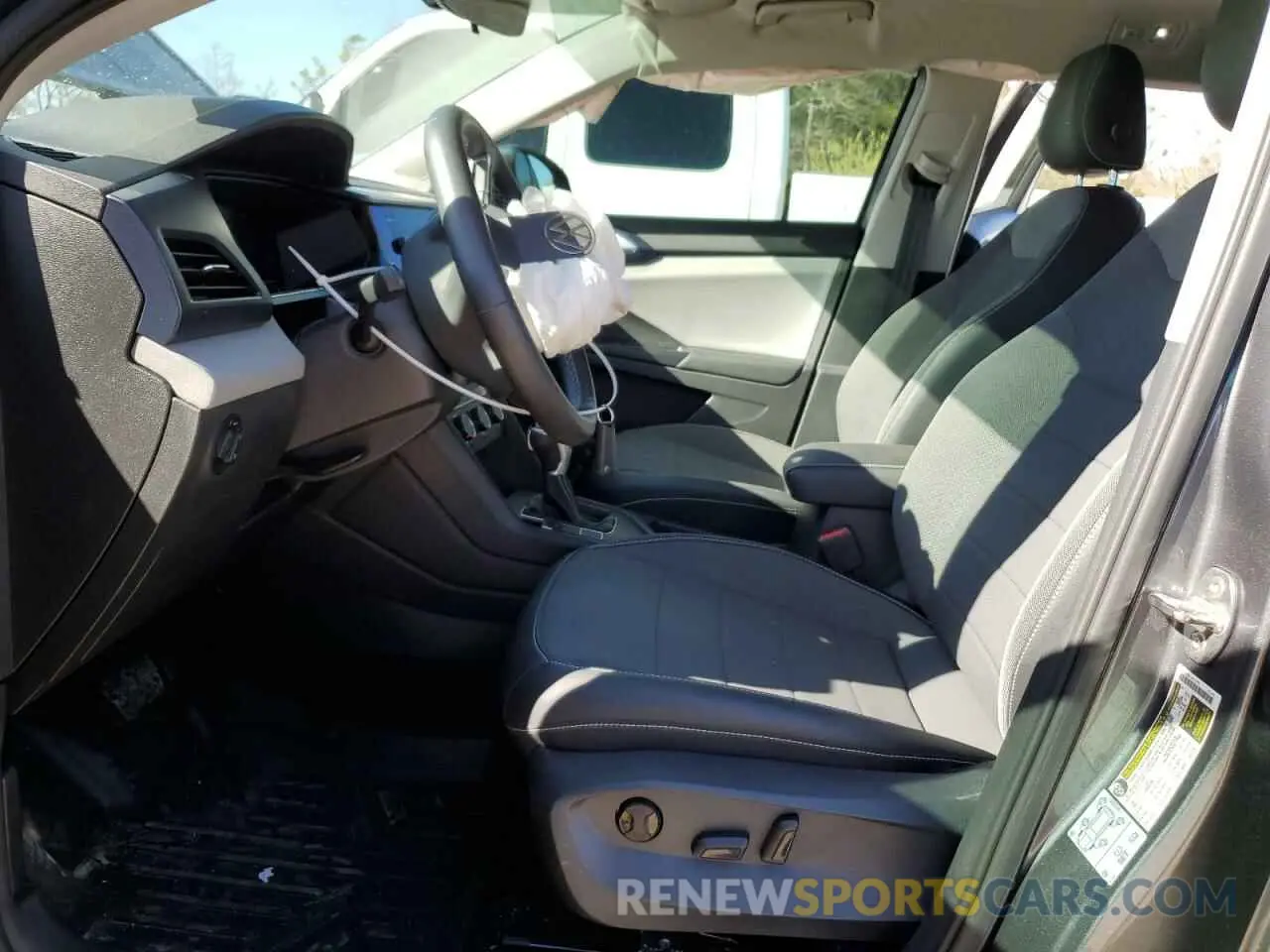 7 fotografías del automóvil dañado 3VVTX7B25NM008746 VOLKSWAGEN TAOS SE 2022