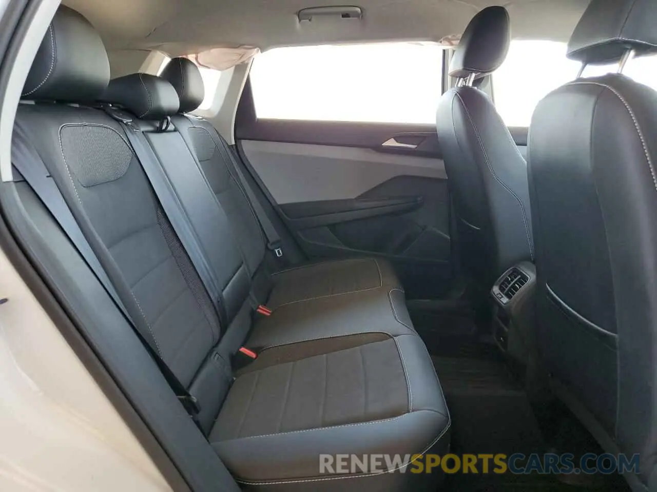 12 fotografías del automóvil dañado 3VVWX7B22NM046237 VOLKSWAGEN TAOS SE 2022