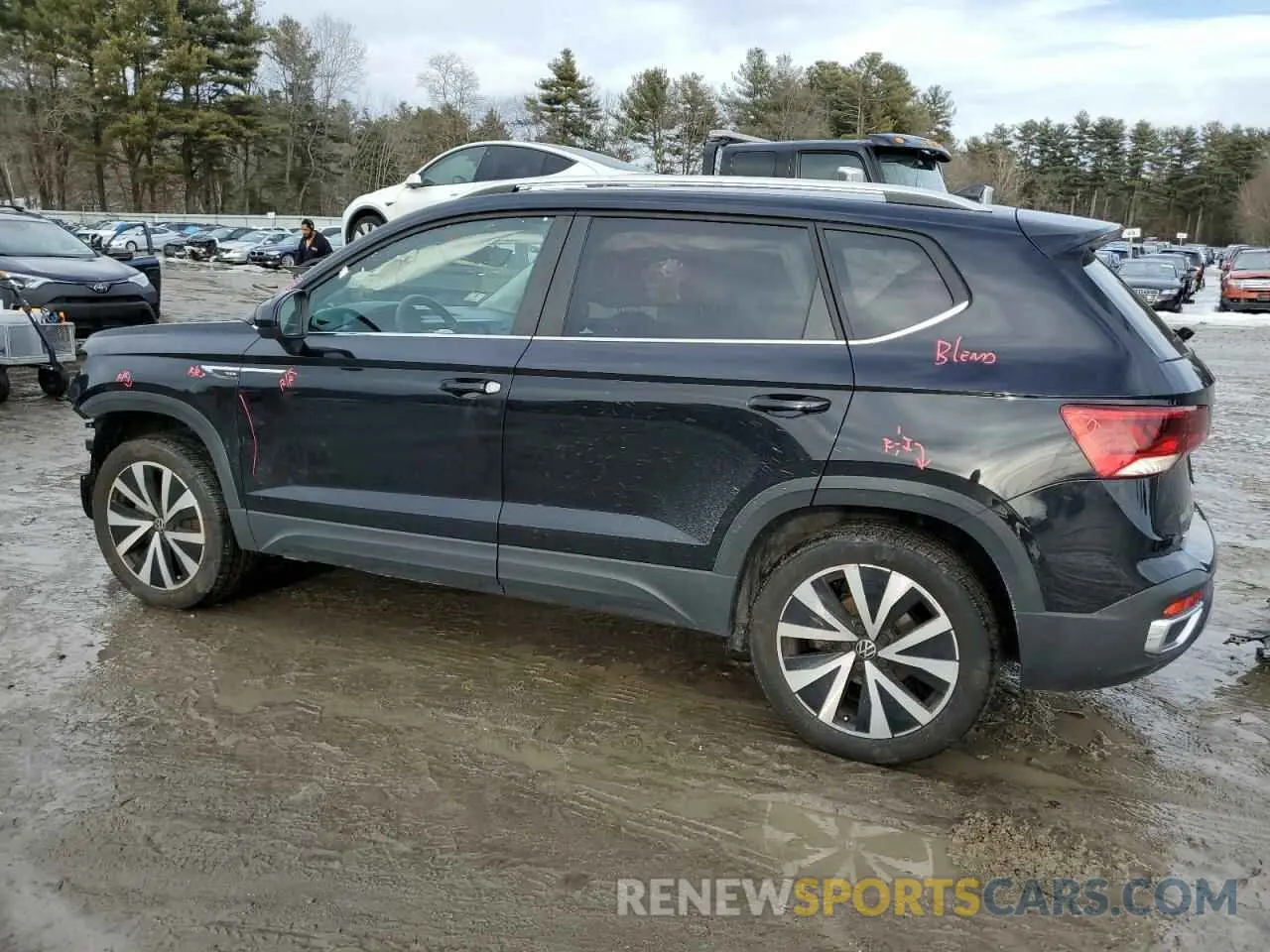 2 fotografías del automóvil dañado 3VVYX7B20NM047900 VOLKSWAGEN TAOS SE 2022