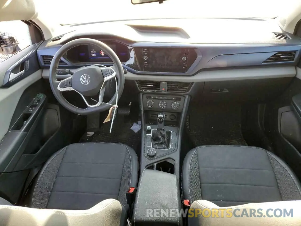 8 fotografías del automóvil dañado 3VVYX7B24NM077935 VOLKSWAGEN TAOS SE 2022