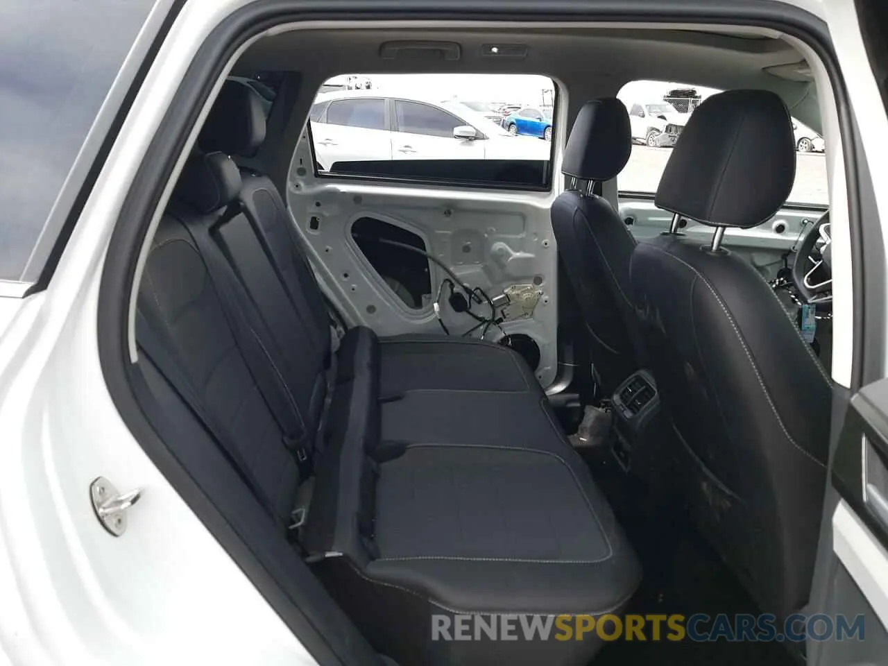 10 fotografías del automóvil dañado 3VVEX7B20PM365781 VOLKSWAGEN TAOS SE 2023