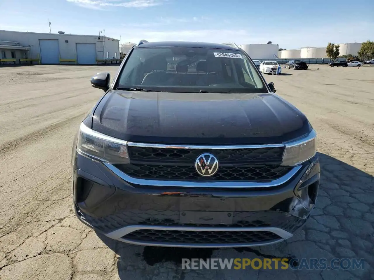 5 fotografías del automóvil dañado 3VVSX7B2XPM339014 VOLKSWAGEN TAOS SE 2023