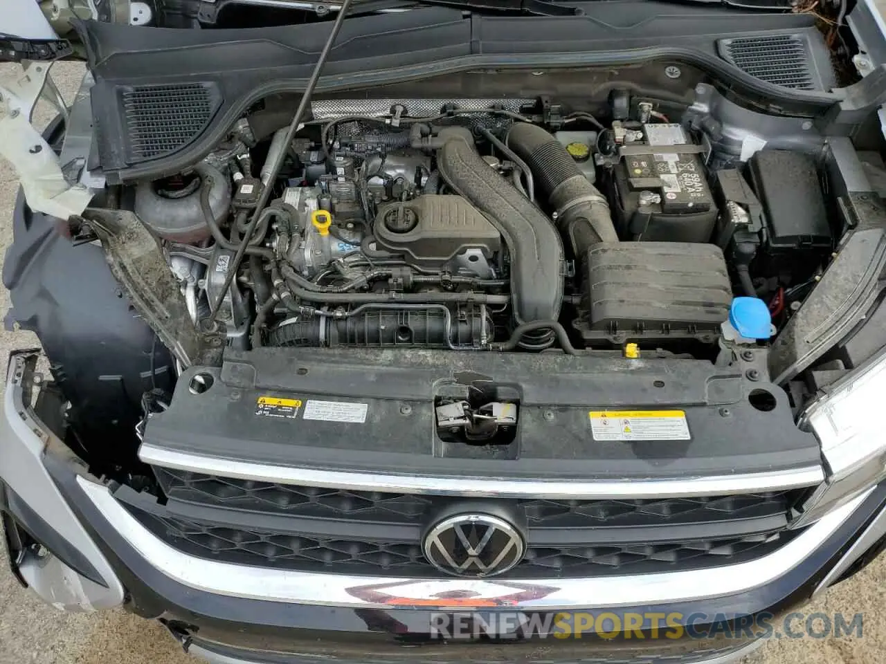 12 fotografías del automóvil dañado 3VVEX7B25RM010172 VOLKSWAGEN TAOS SE 2024