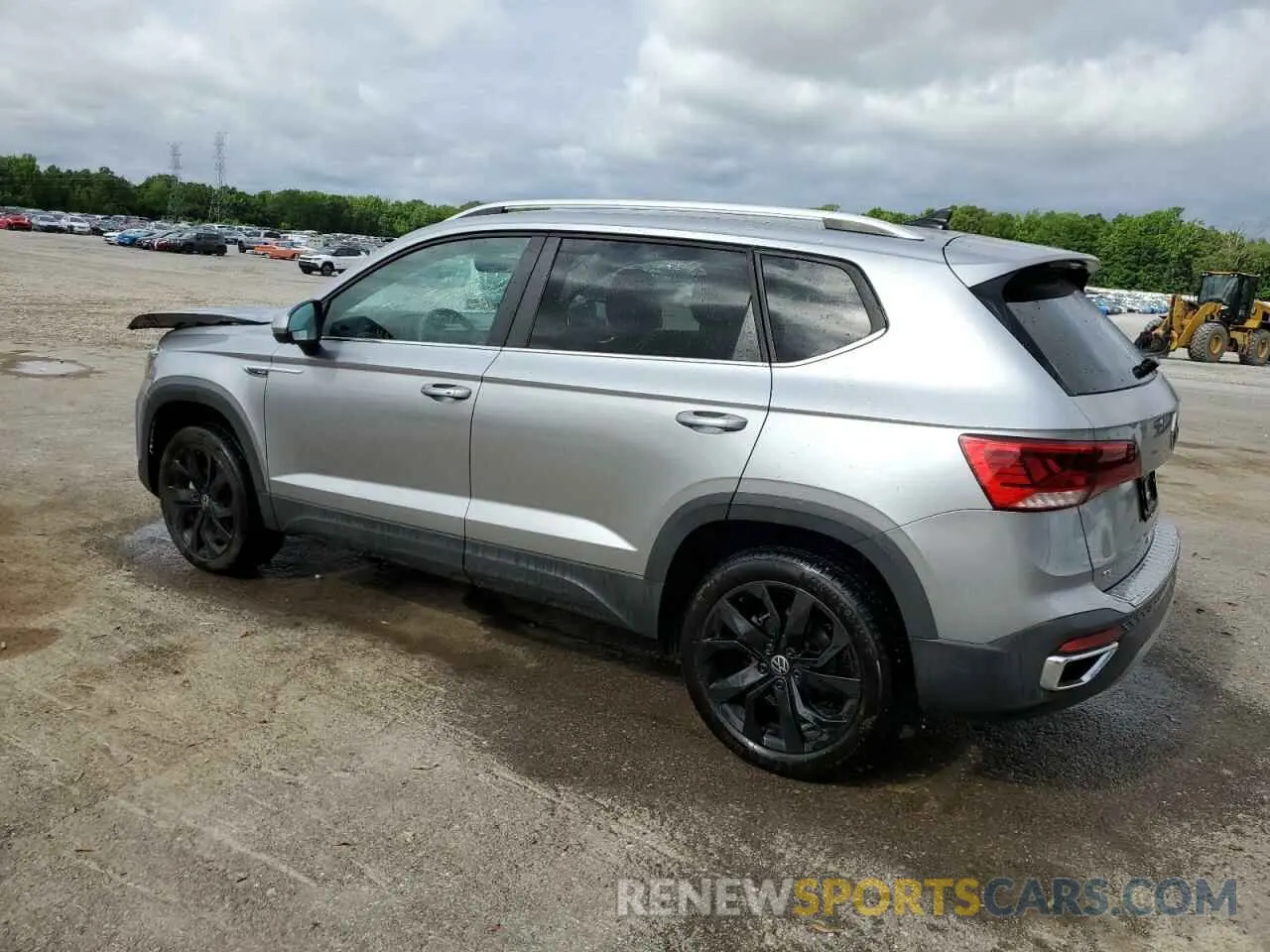 2 fotografías del automóvil dañado 3VVEX7B25RM010172 VOLKSWAGEN TAOS SE 2024