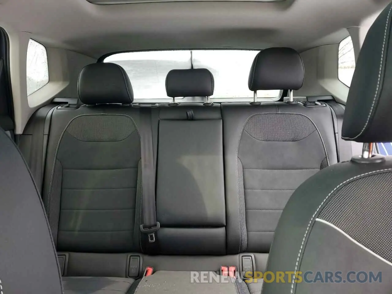 10 fotografías del automóvil dañado 3VVEX7B26RM118977 VOLKSWAGEN TAOS SE 2024