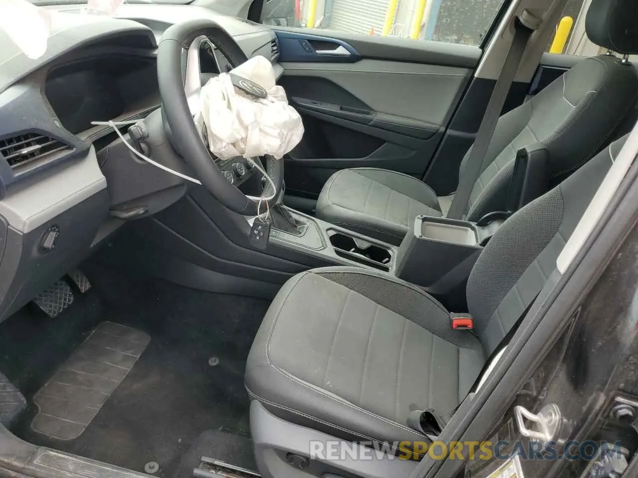 7 fotografías del automóvil dañado 3VVSX7B20RM000863 VOLKSWAGEN TAOS SE 2024
