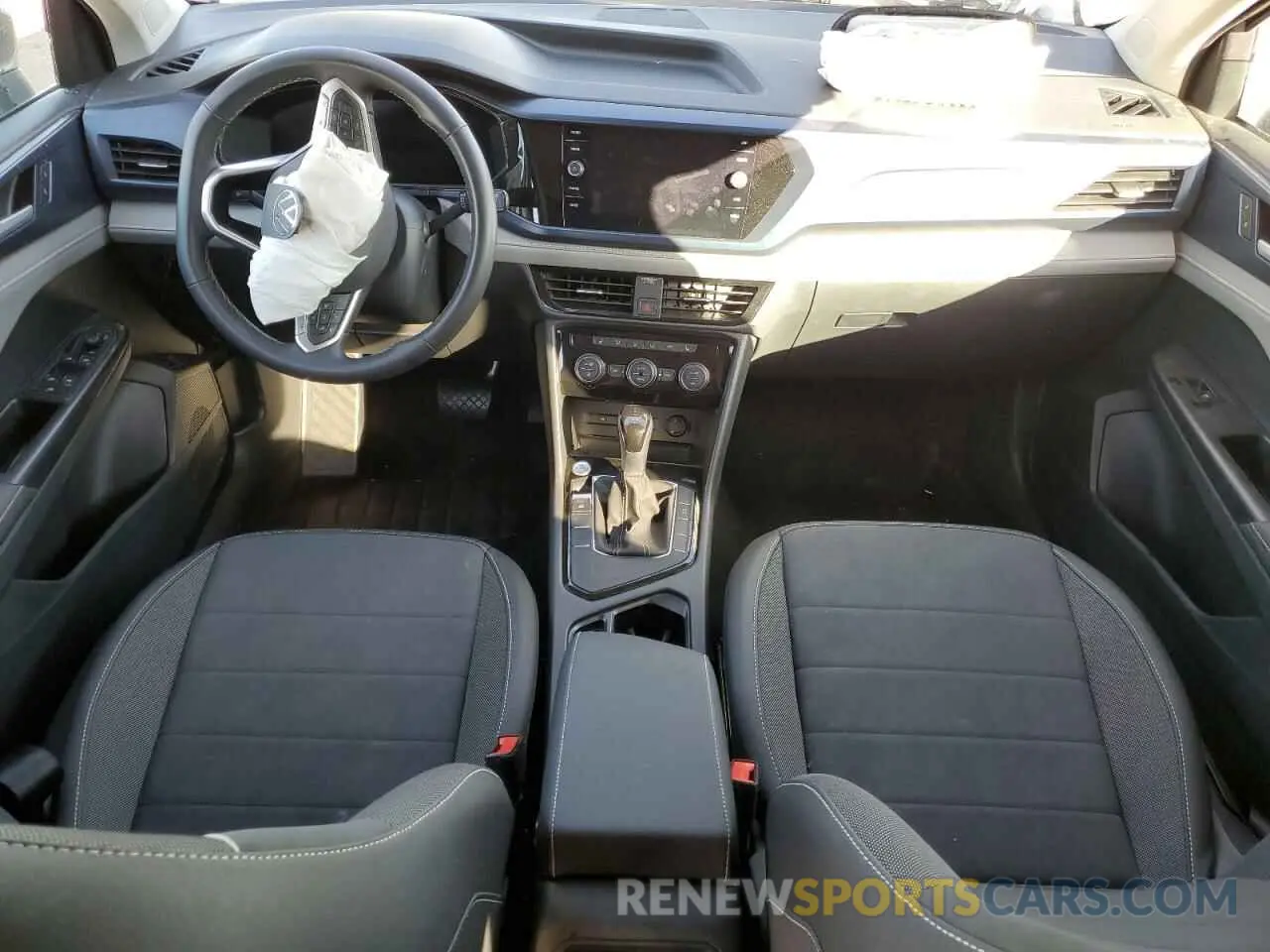 8 fotografías del automóvil dañado 3VVSX7B20RM034253 VOLKSWAGEN TAOS SE 2024