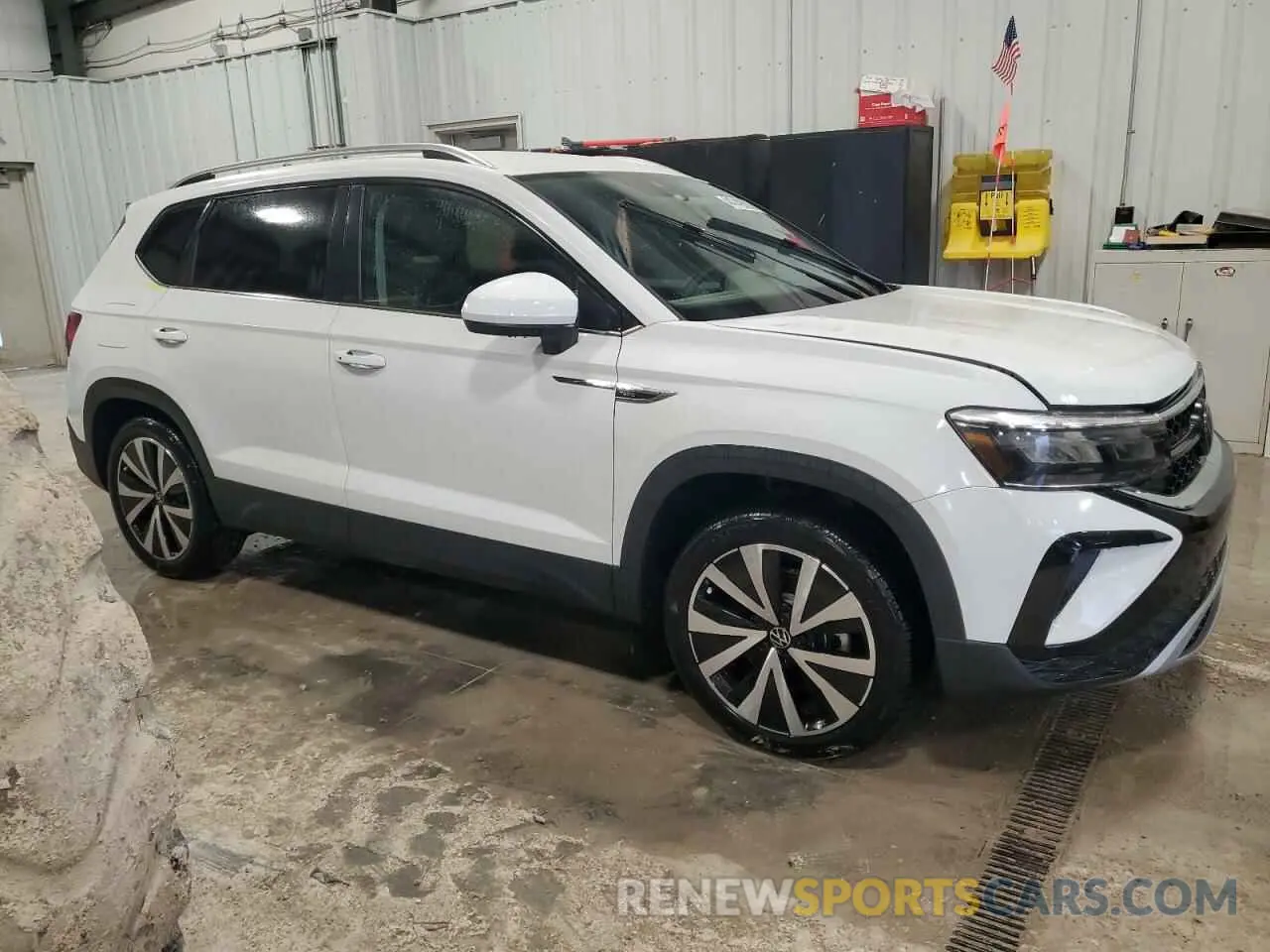 4 fotografías del automóvil dañado 3VVSX7B21RM115827 VOLKSWAGEN TAOS SE 2024
