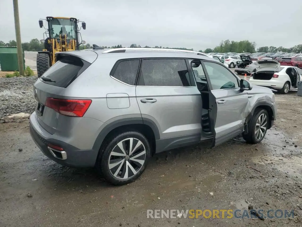 3 fotografías del automóvil dañado 3VVSX7B27RM031978 VOLKSWAGEN TAOS SE 2024