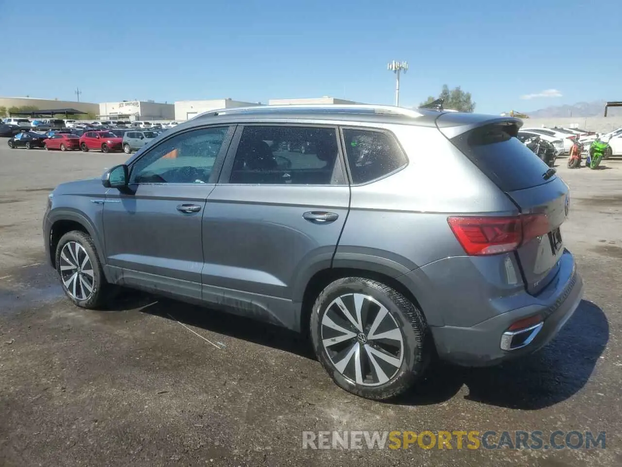 2 fotografías del automóvil dañado 3VVSX7B29RM070846 VOLKSWAGEN TAOS SE 2024