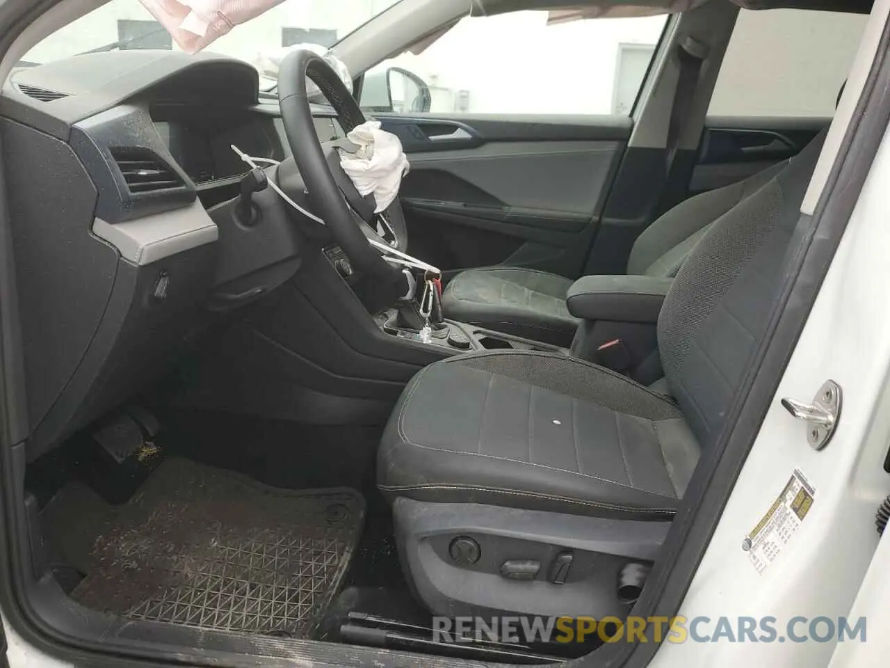 7 fotografías del automóvil dañado 3VVUX7B23RM094813 VOLKSWAGEN TAOS SE 2024