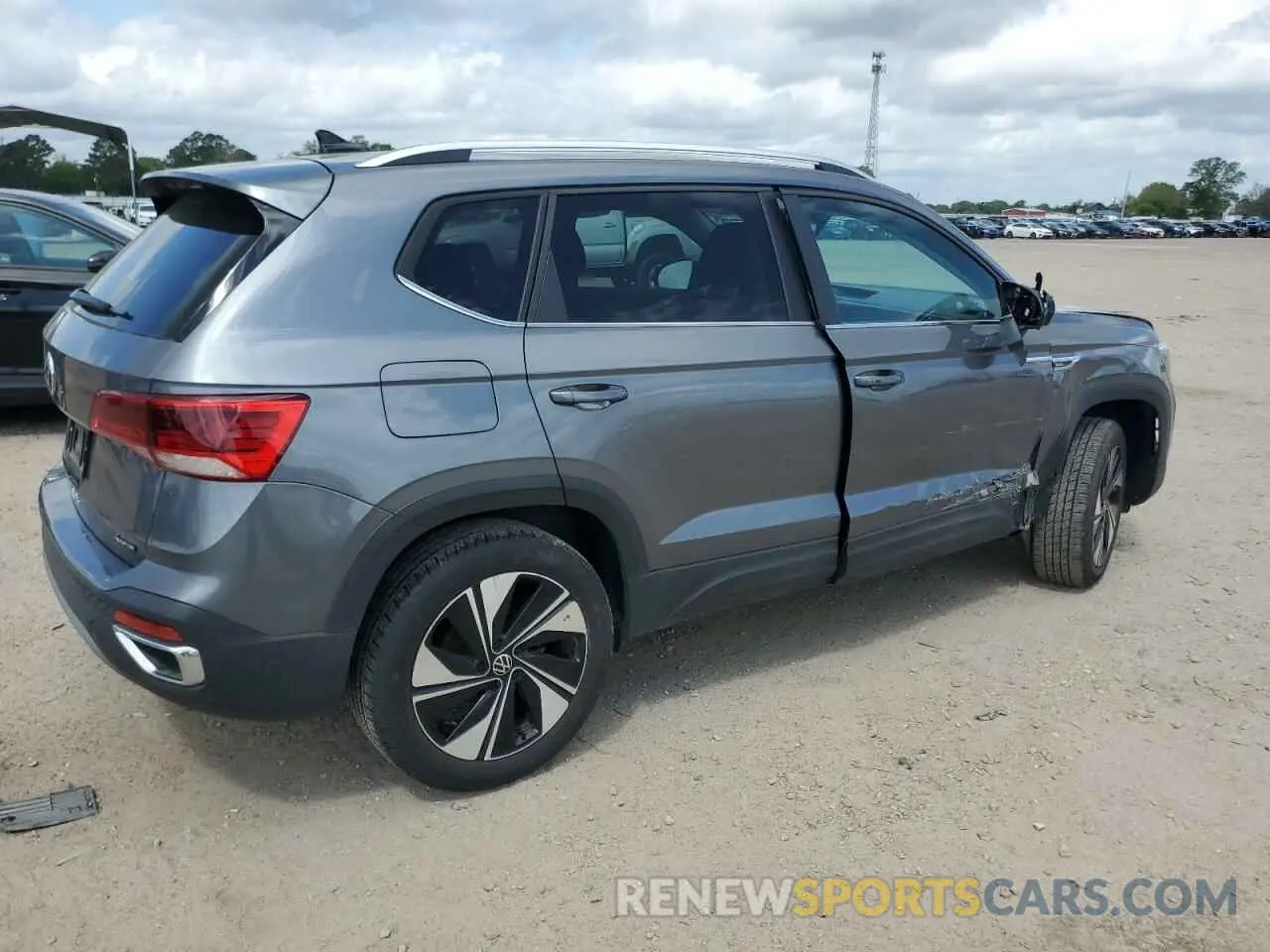 3 fotografías del automóvil dañado 3VVUX7B25RM050540 VOLKSWAGEN TAOS SE 2024