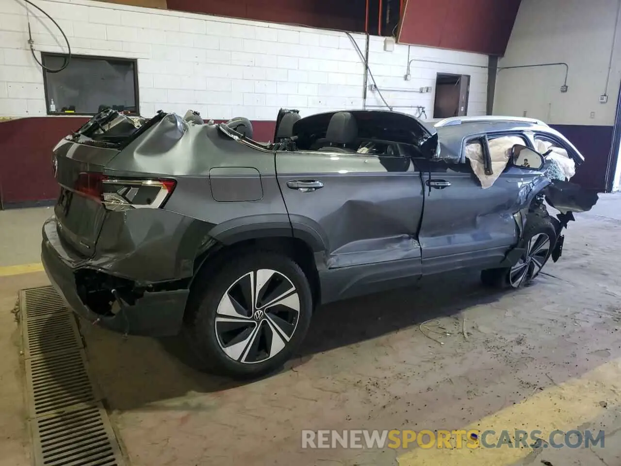 3 fotografías del automóvil dañado 3VVUX7B25RM117850 VOLKSWAGEN TAOS SE 2024