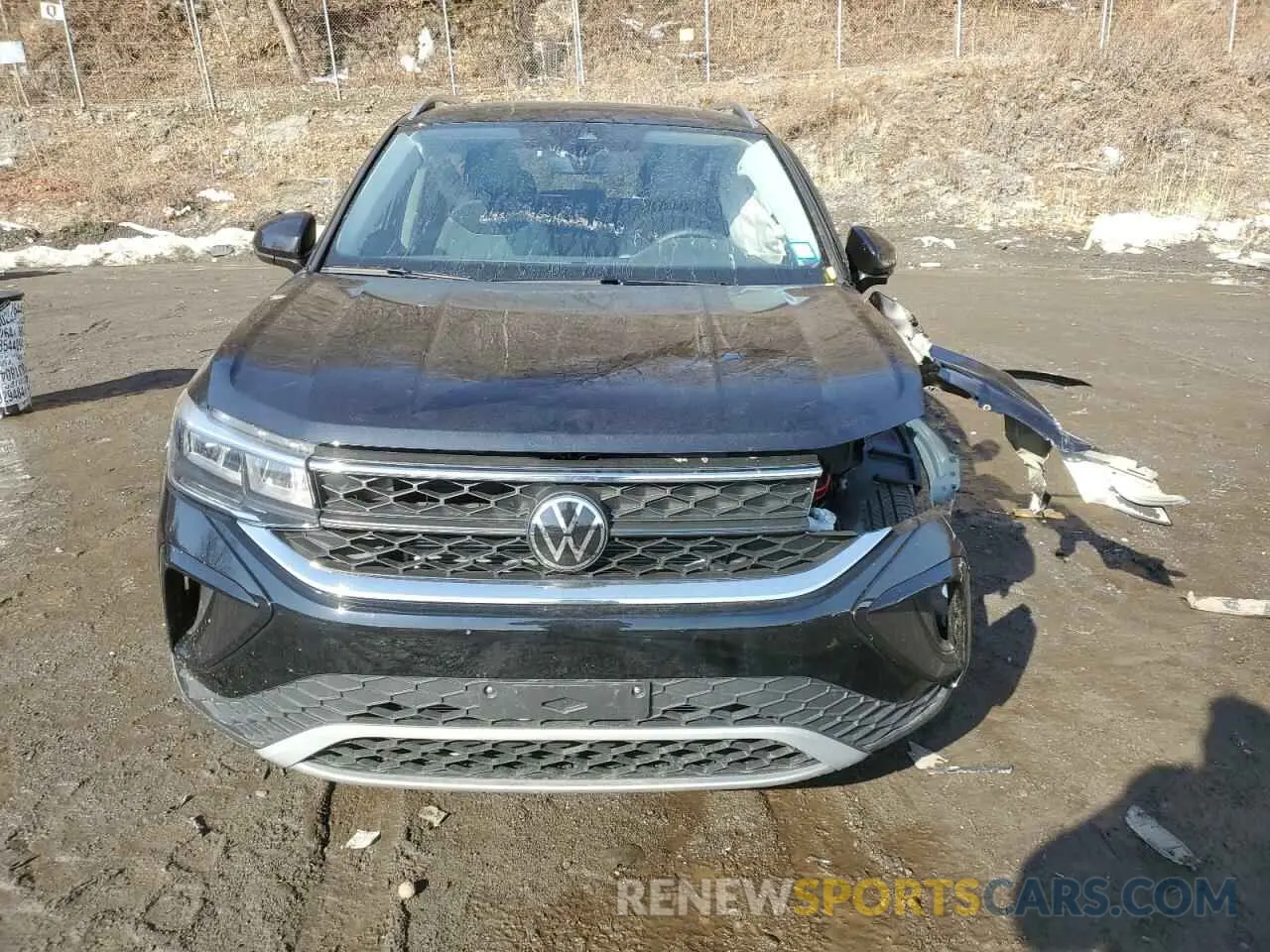 5 fotografías del automóvil dañado 3VVVX7B24RM128682 VOLKSWAGEN TAOS SE 2024
