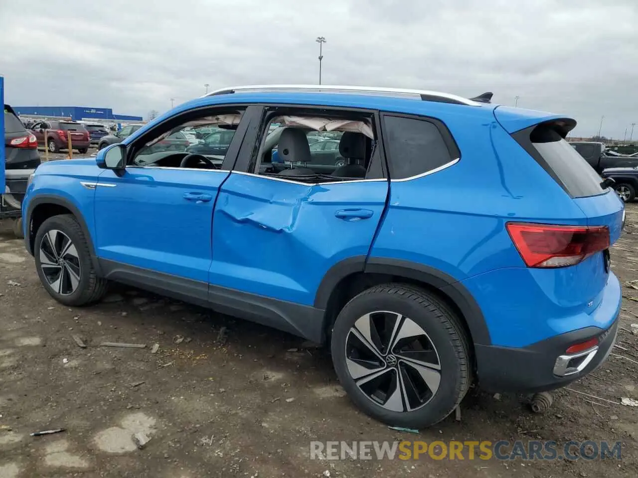 2 fotografías del automóvil dañado 3VVVX7B25RM113138 VOLKSWAGEN TAOS SE 2024