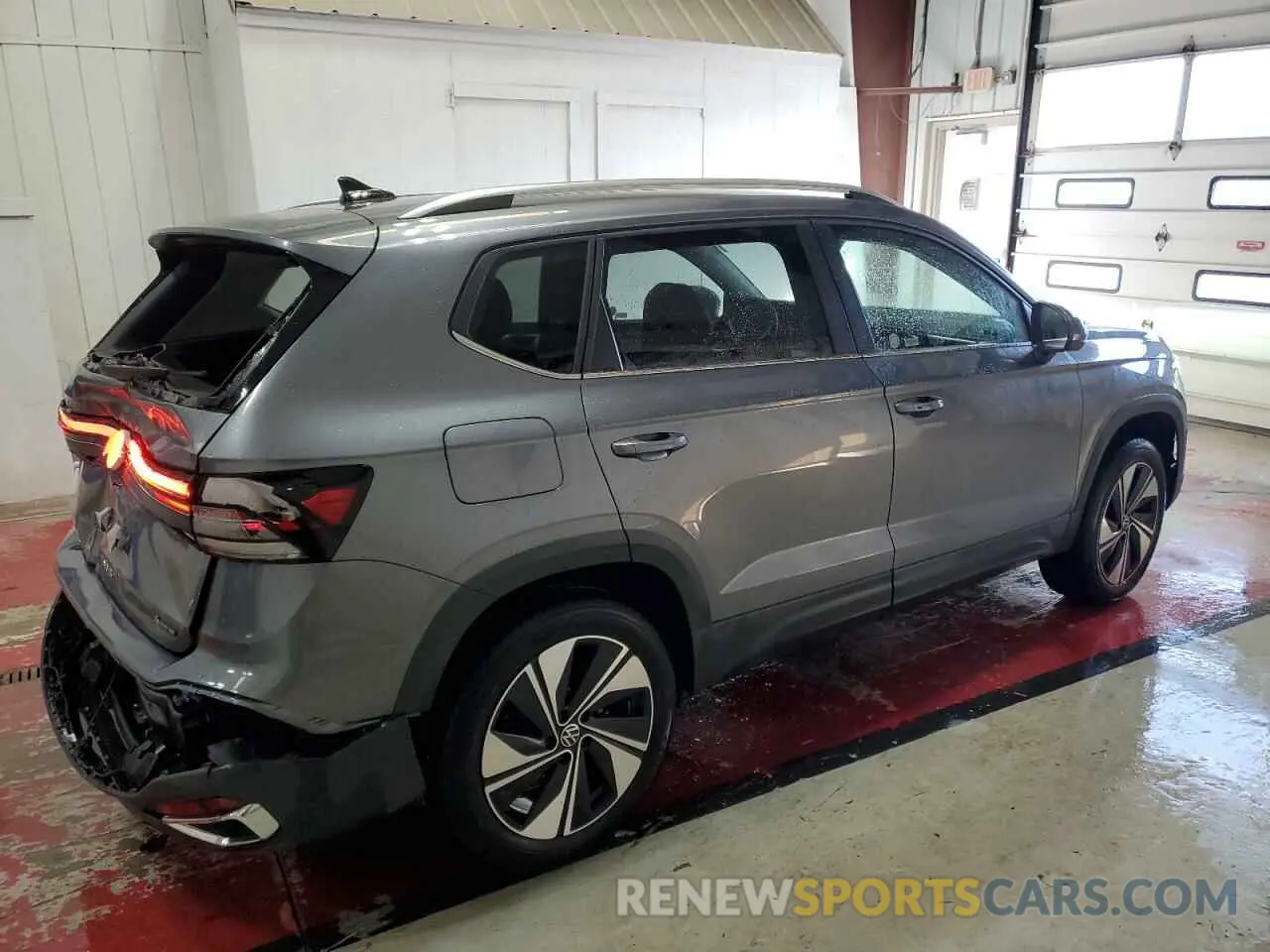 3 fotografías del automóvil dañado 3VVUC7B22SM029887 VOLKSWAGEN TAOS SE 2025