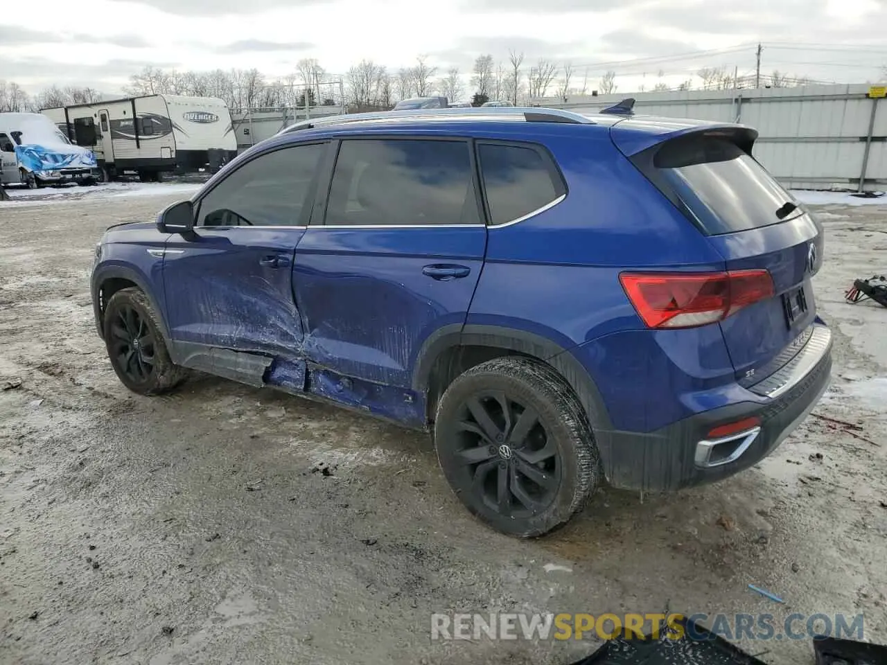 2 fotografías del automóvil dañado 3VVLX7B20NM099229 VOLKSWAGEN TAOS SE IQ 2022