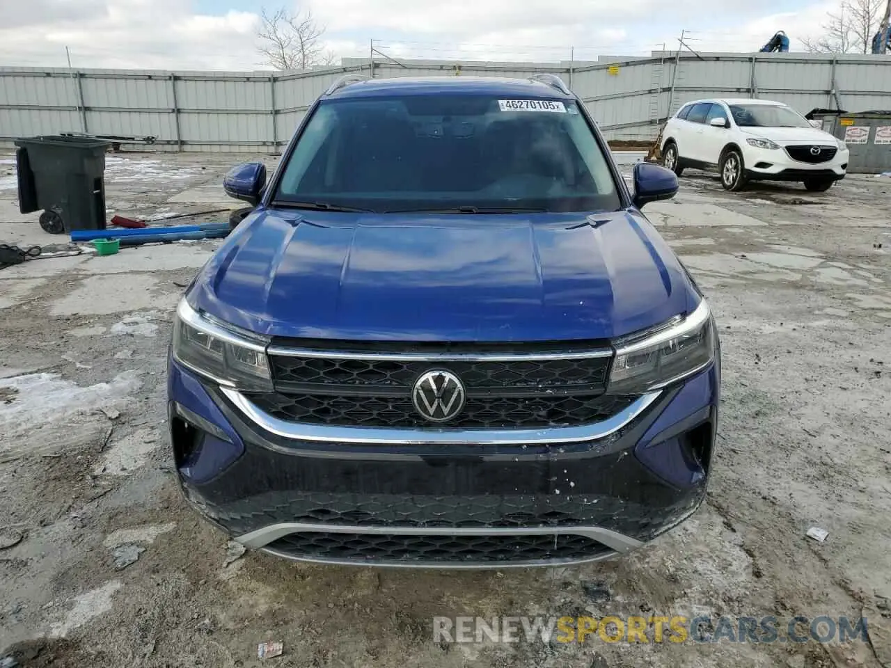 5 fotografías del automóvil dañado 3VVLX7B20NM099229 VOLKSWAGEN TAOS SE IQ 2022