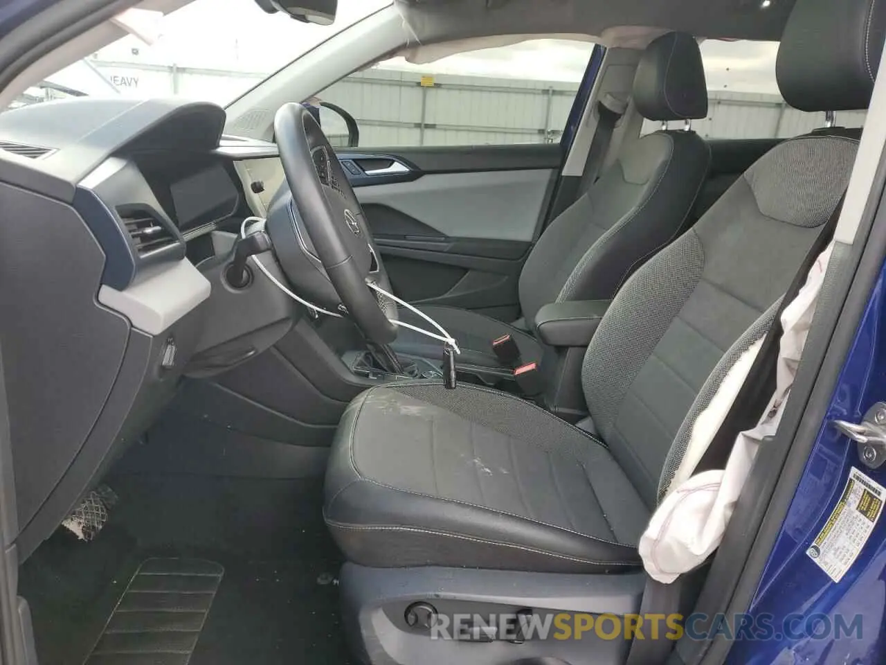 7 fotografías del automóvil dañado 3VVLX7B20NM099229 VOLKSWAGEN TAOS SE IQ 2022